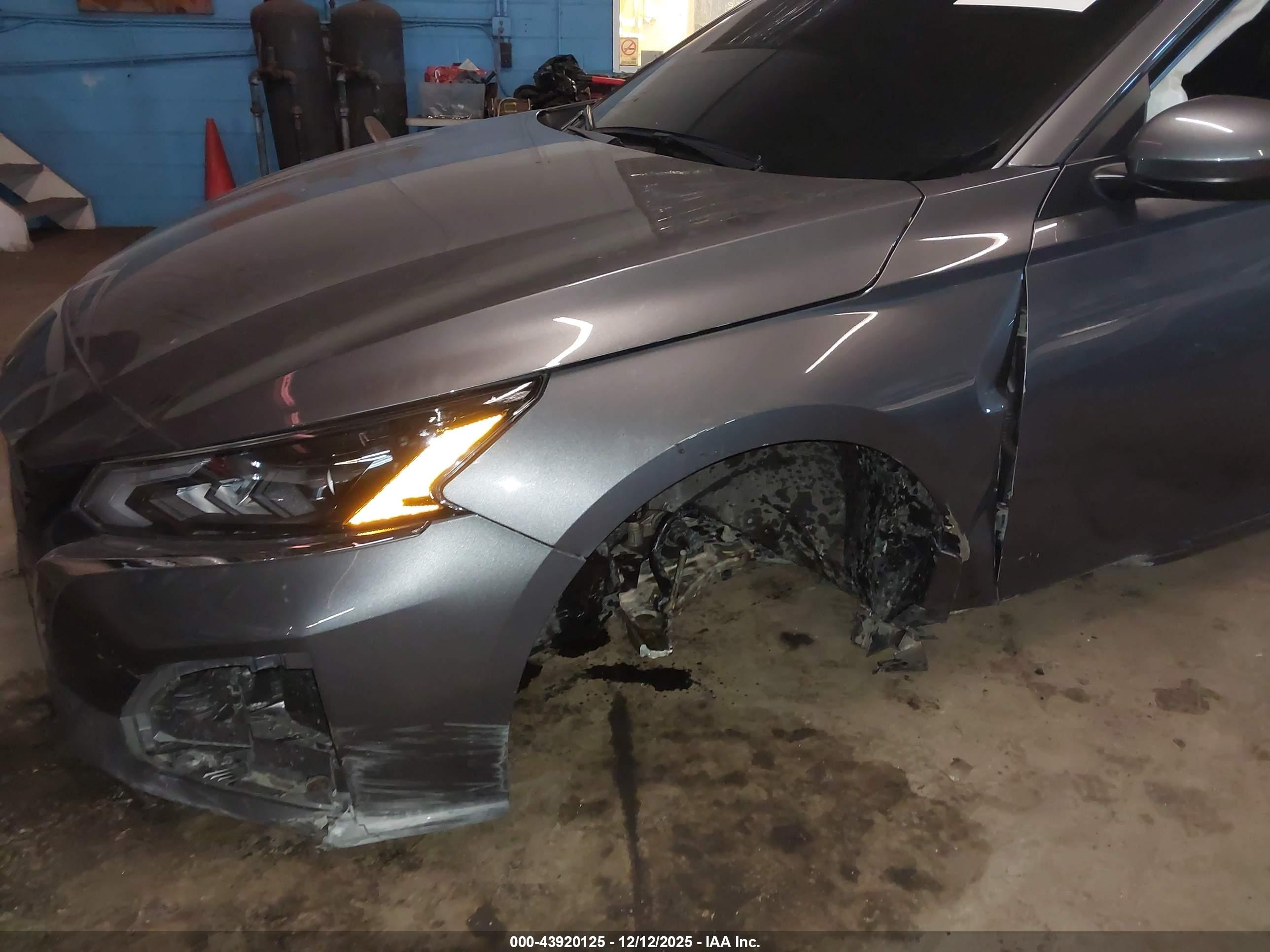 NISSAN ALTIMA image 6