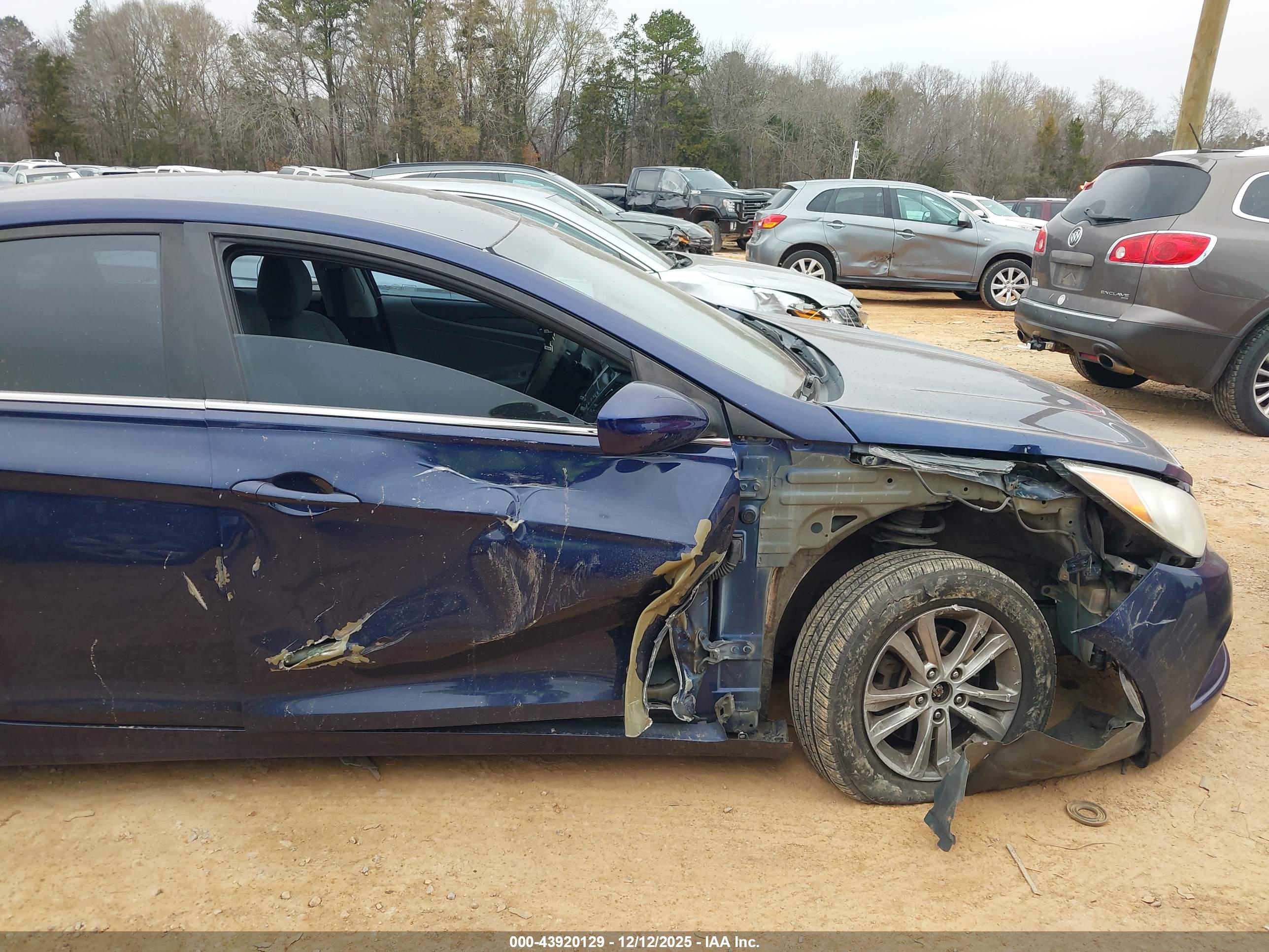 HYUNDAI SONATA image 6