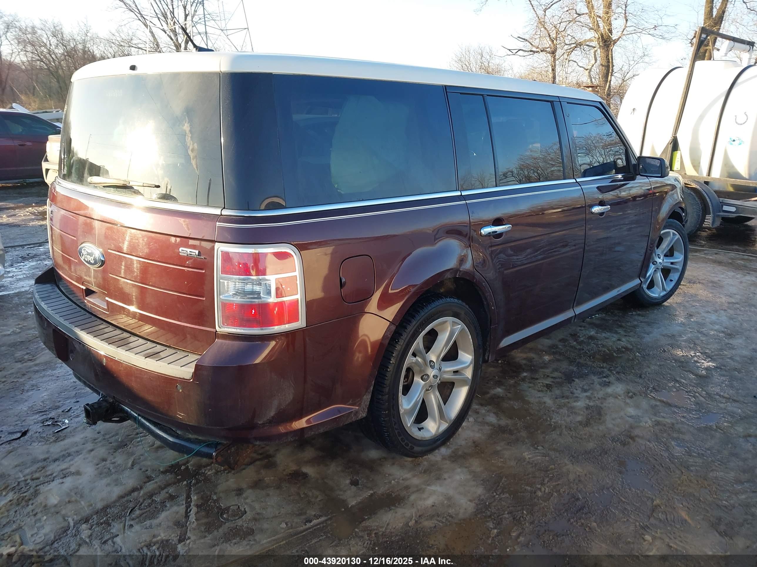 FORD FLEX image 4