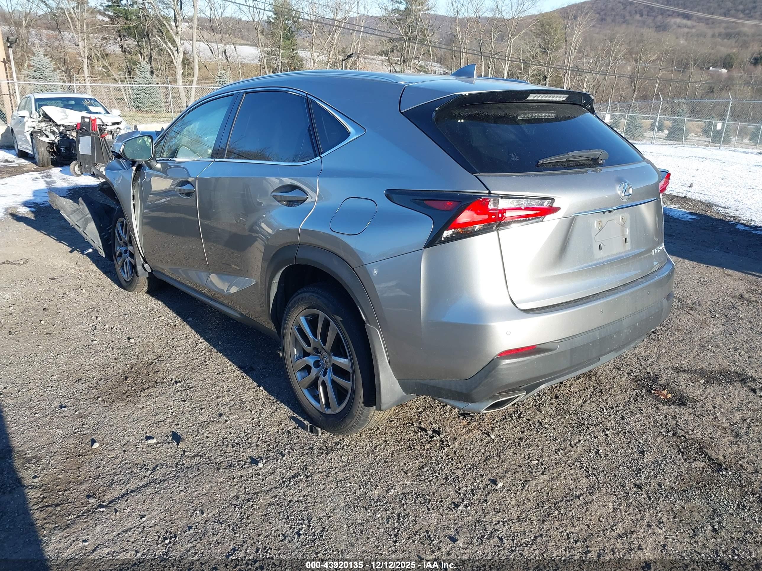 LEXUS NX image 3