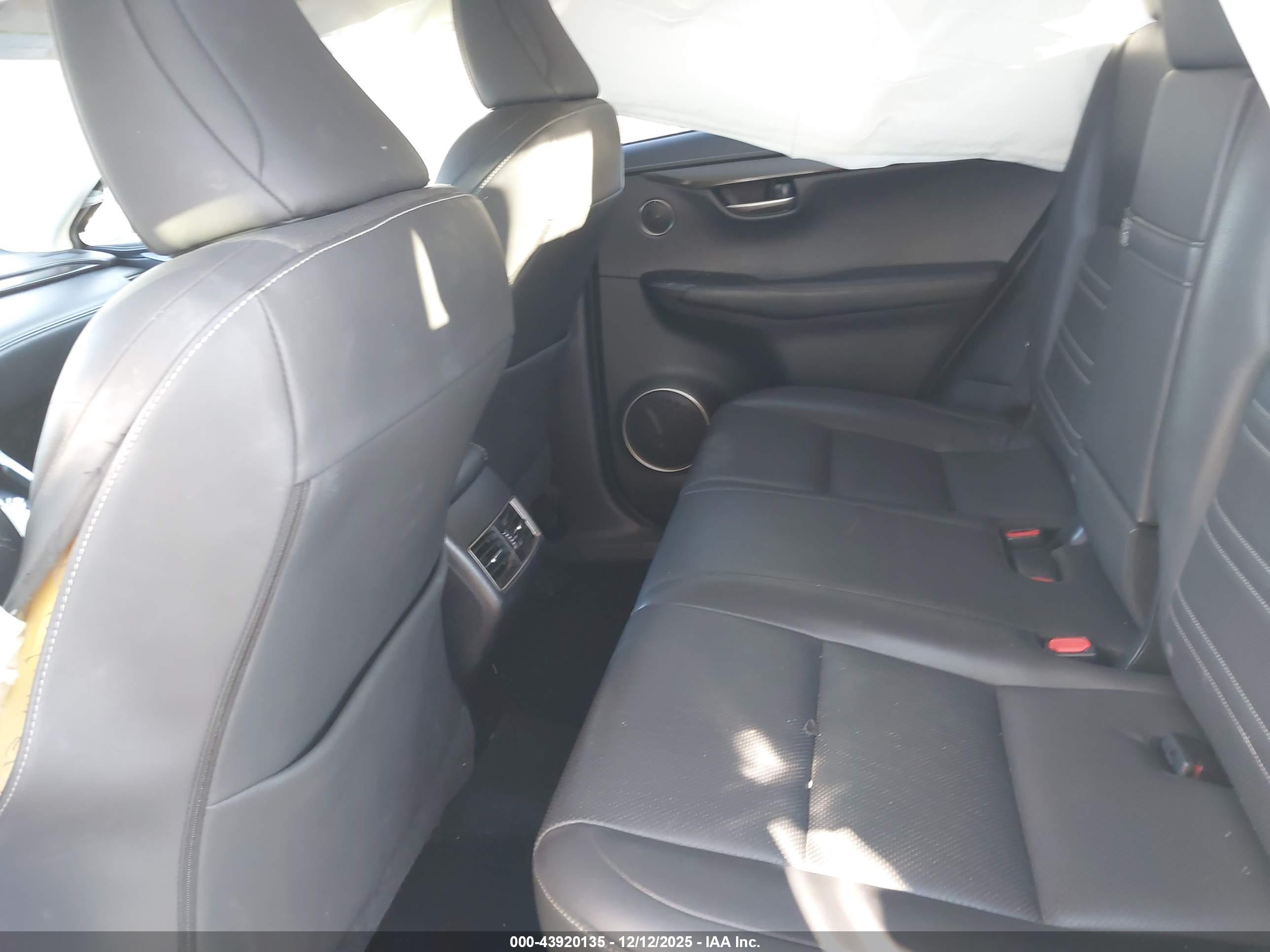 LEXUS NX image 8
