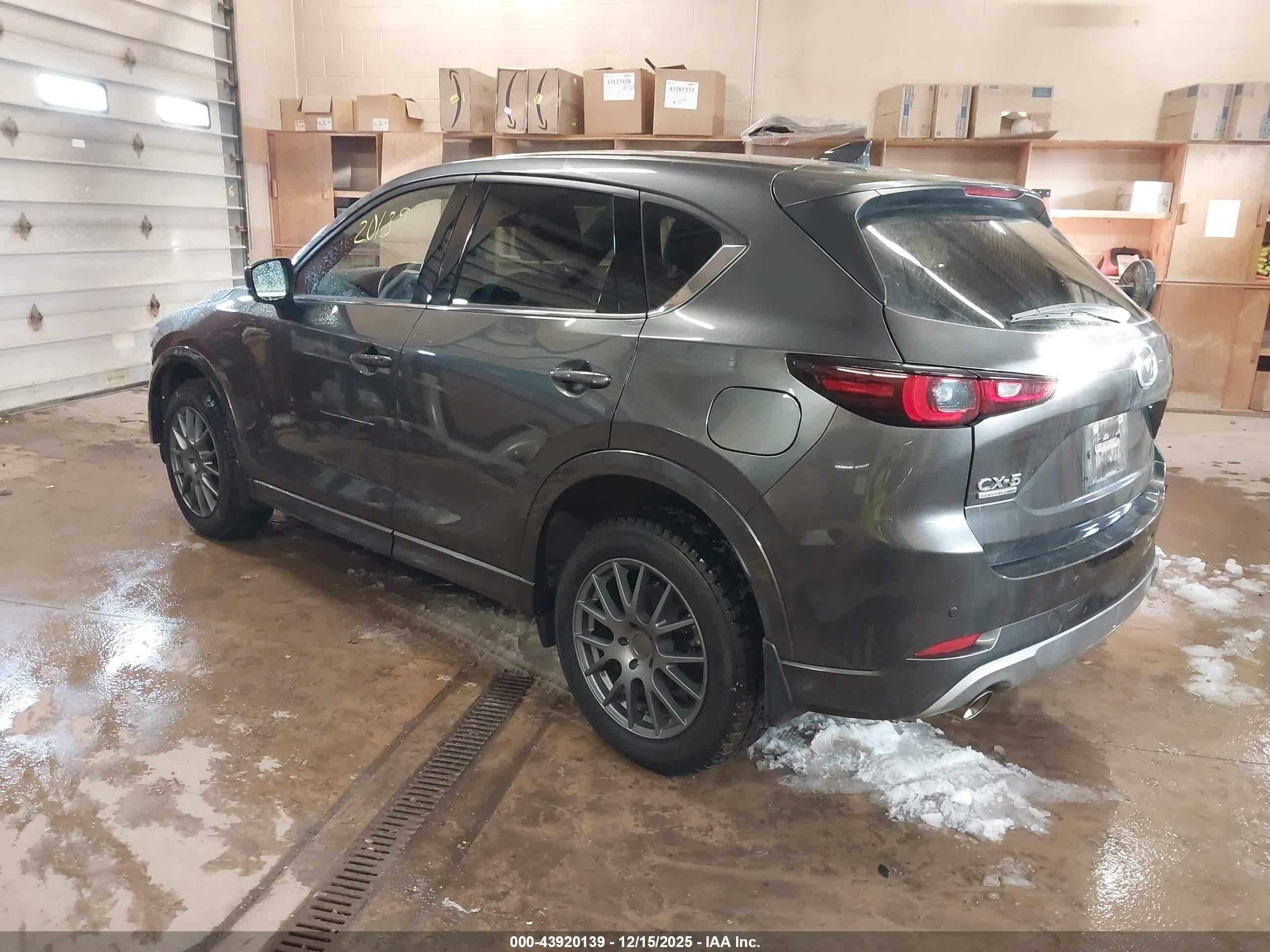 MAZDA CX-5 image 3