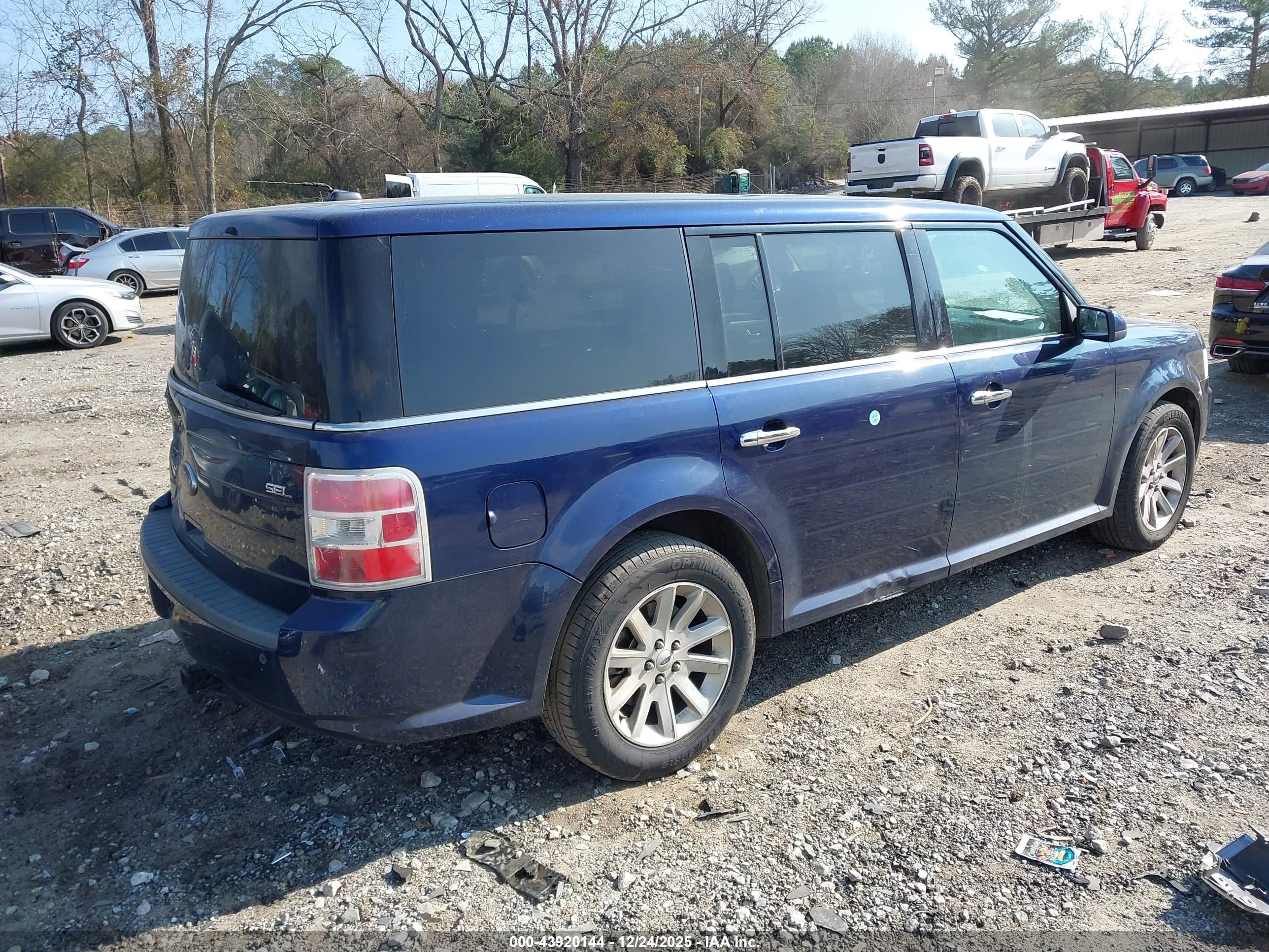FORD FLEX image 4