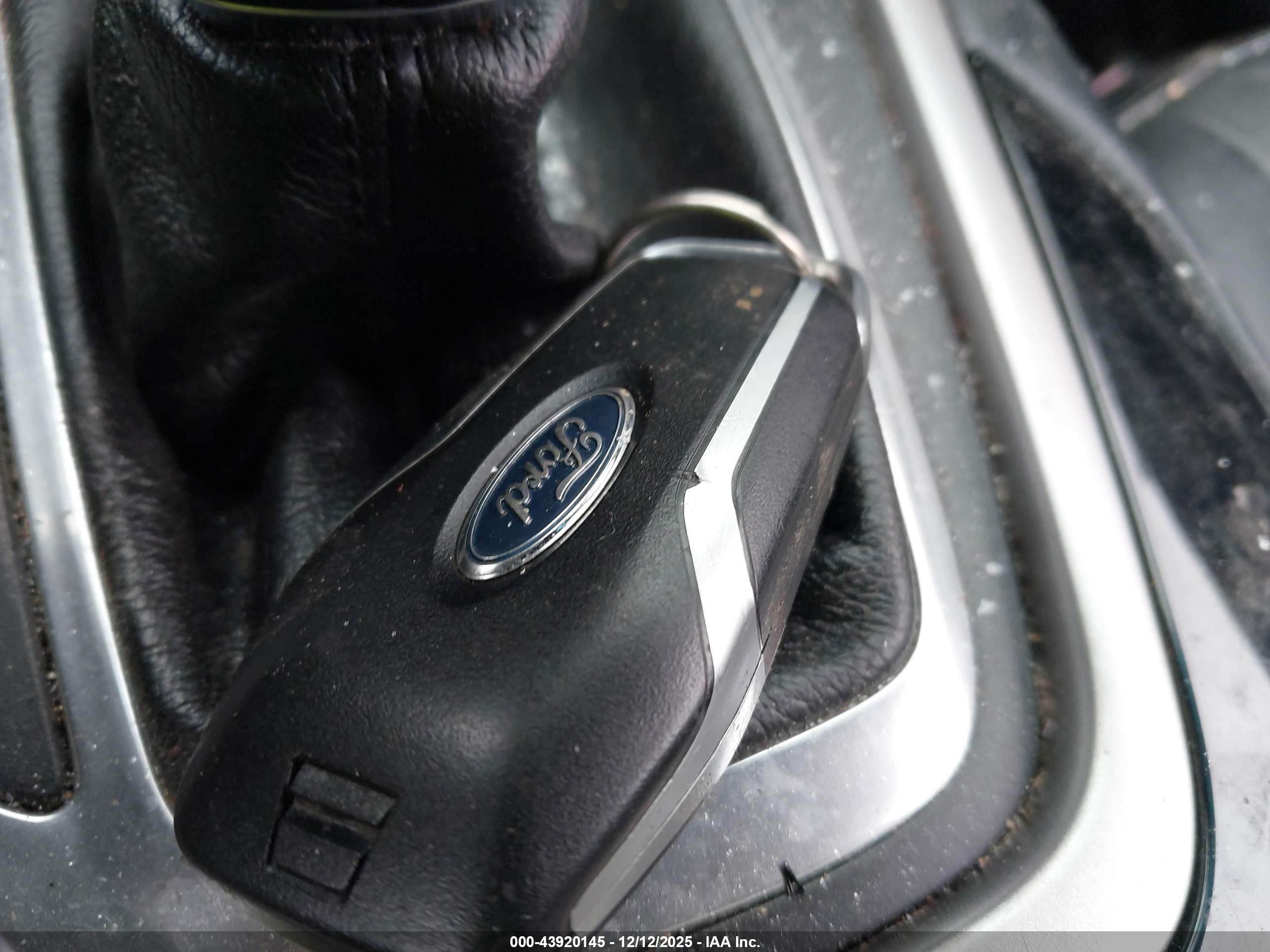 FORD EDGE image 11