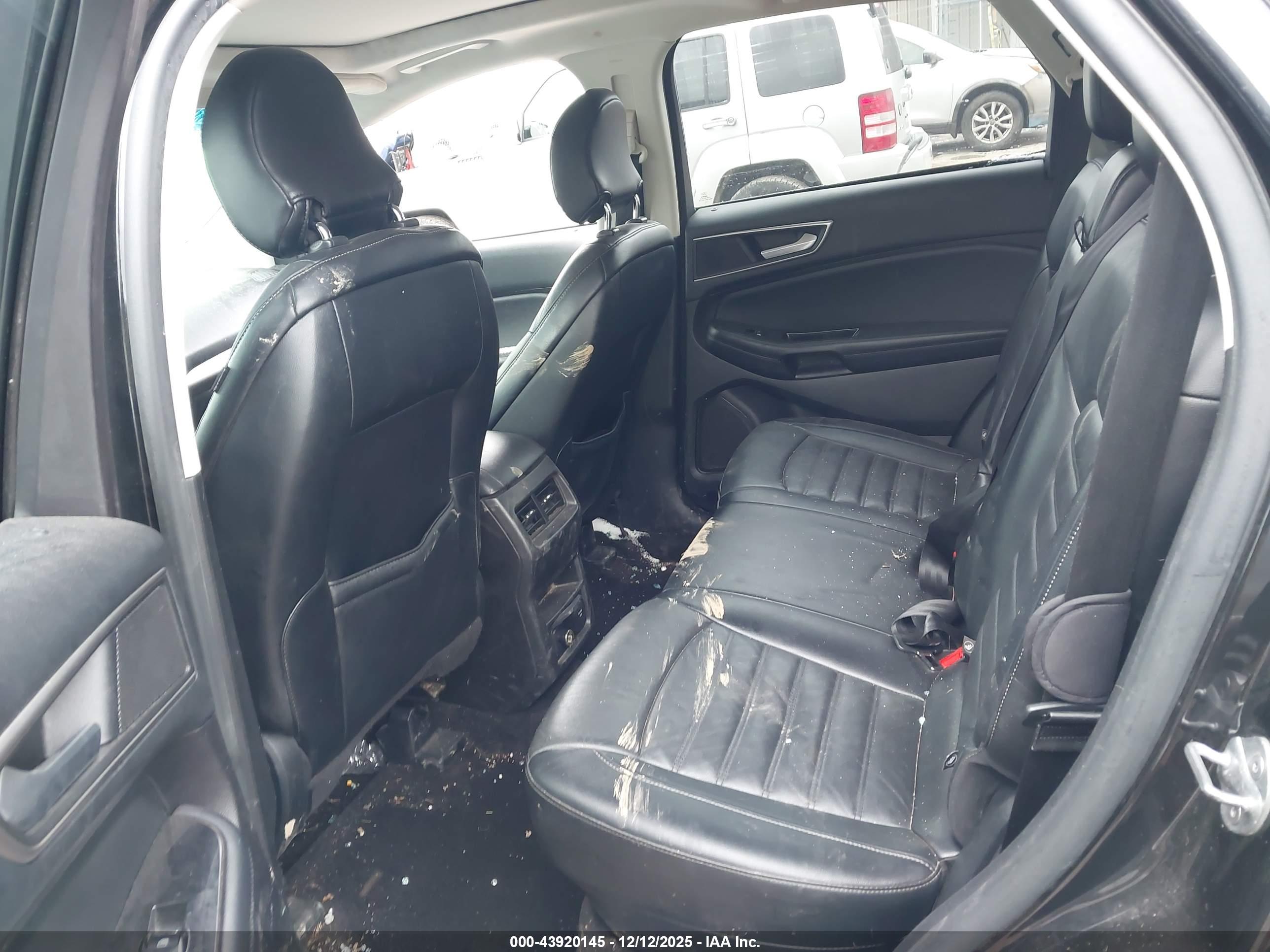 FORD EDGE image 8