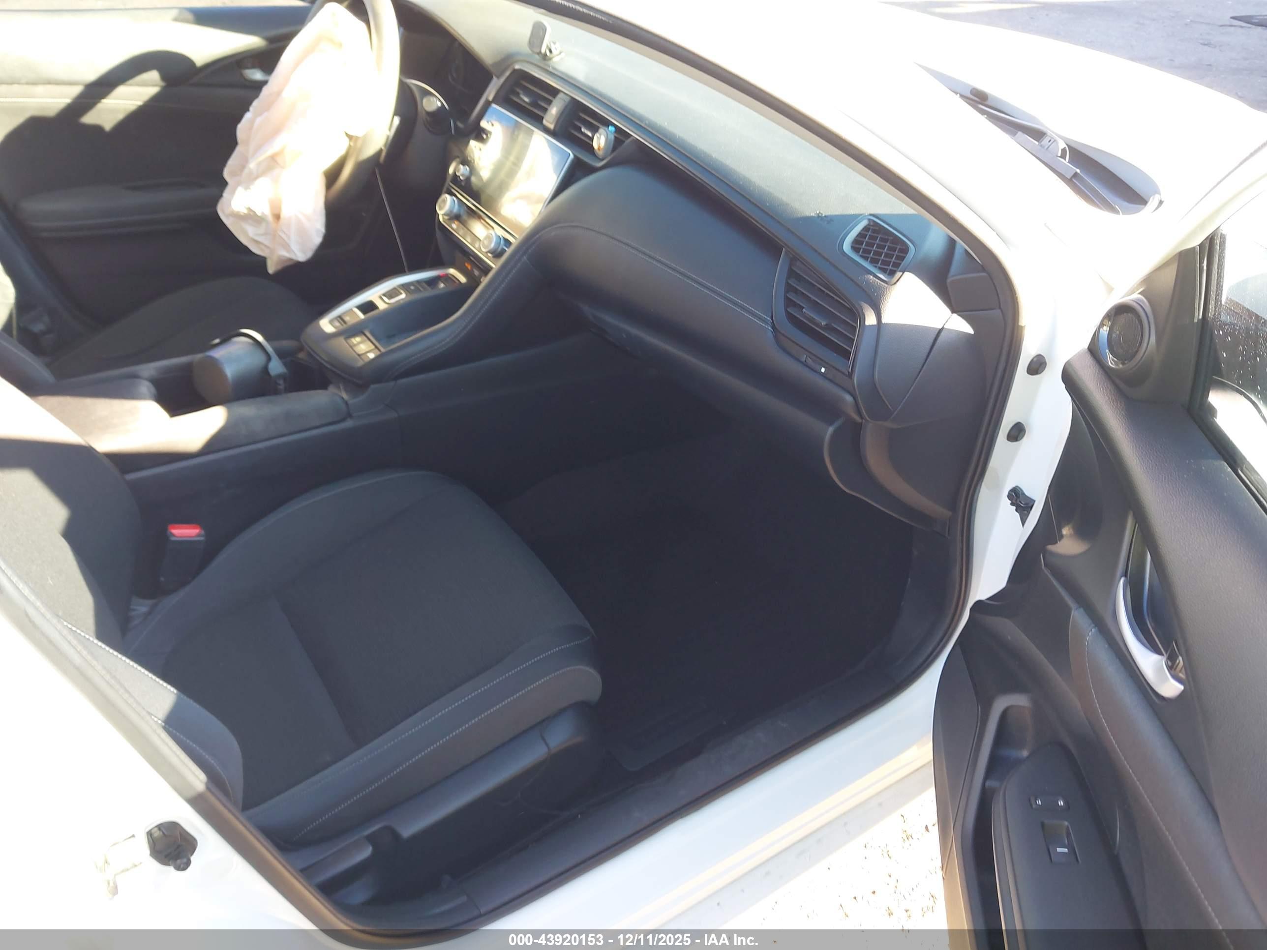 HONDA INSIGHT image 5