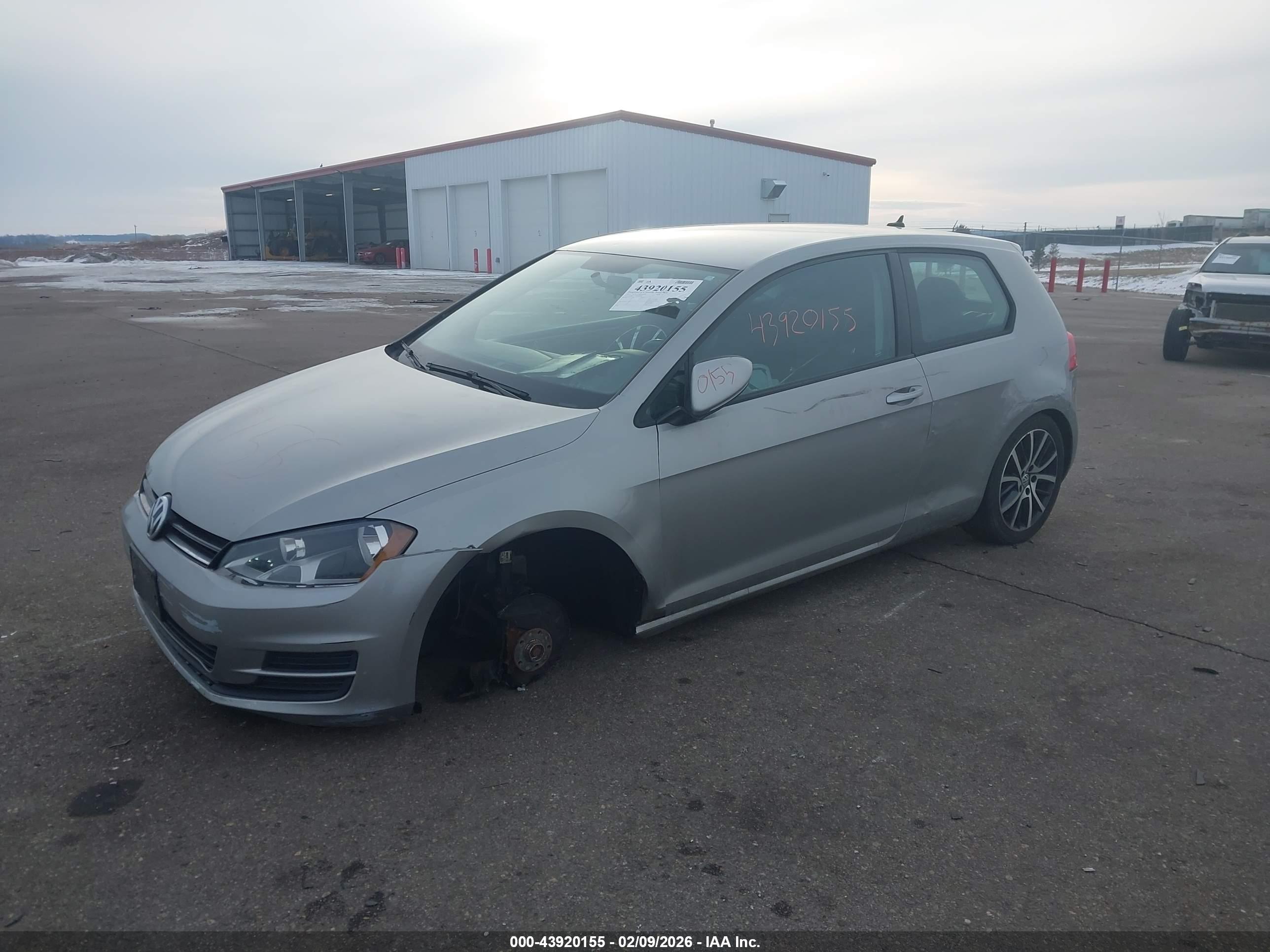 VOLKSWAGEN GOLF image 6