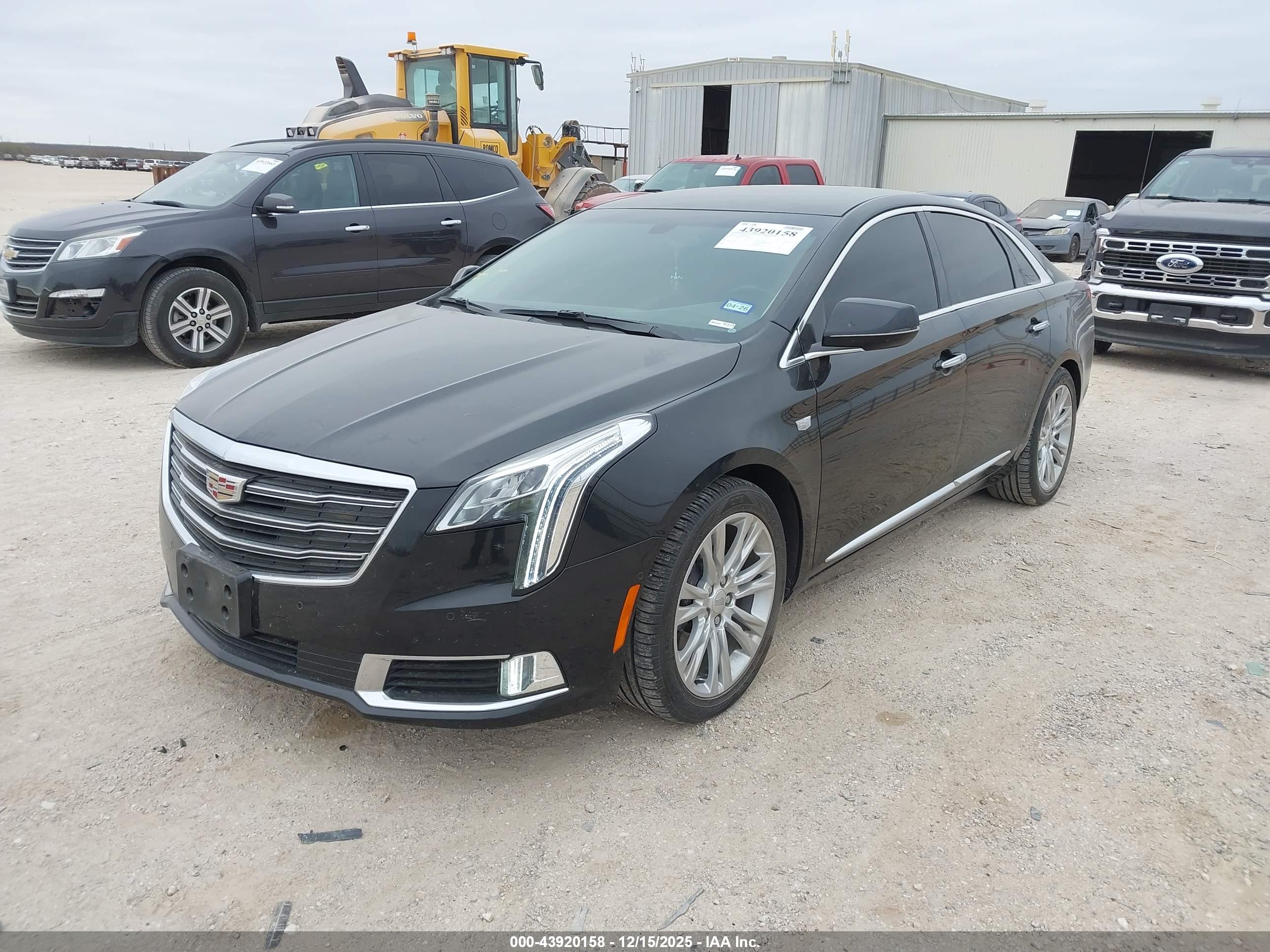 CADILLAC XTS image 2