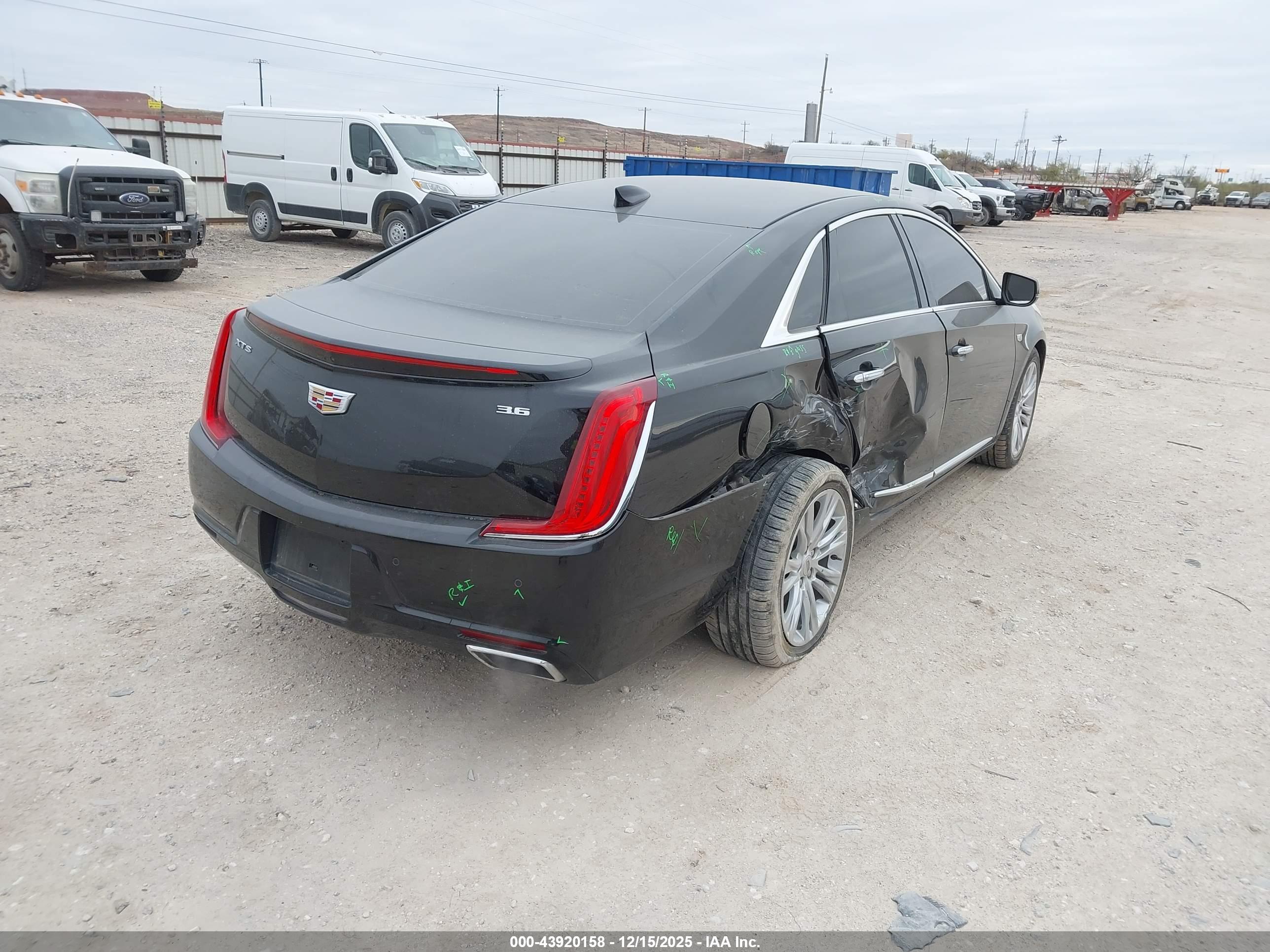 CADILLAC XTS image 4