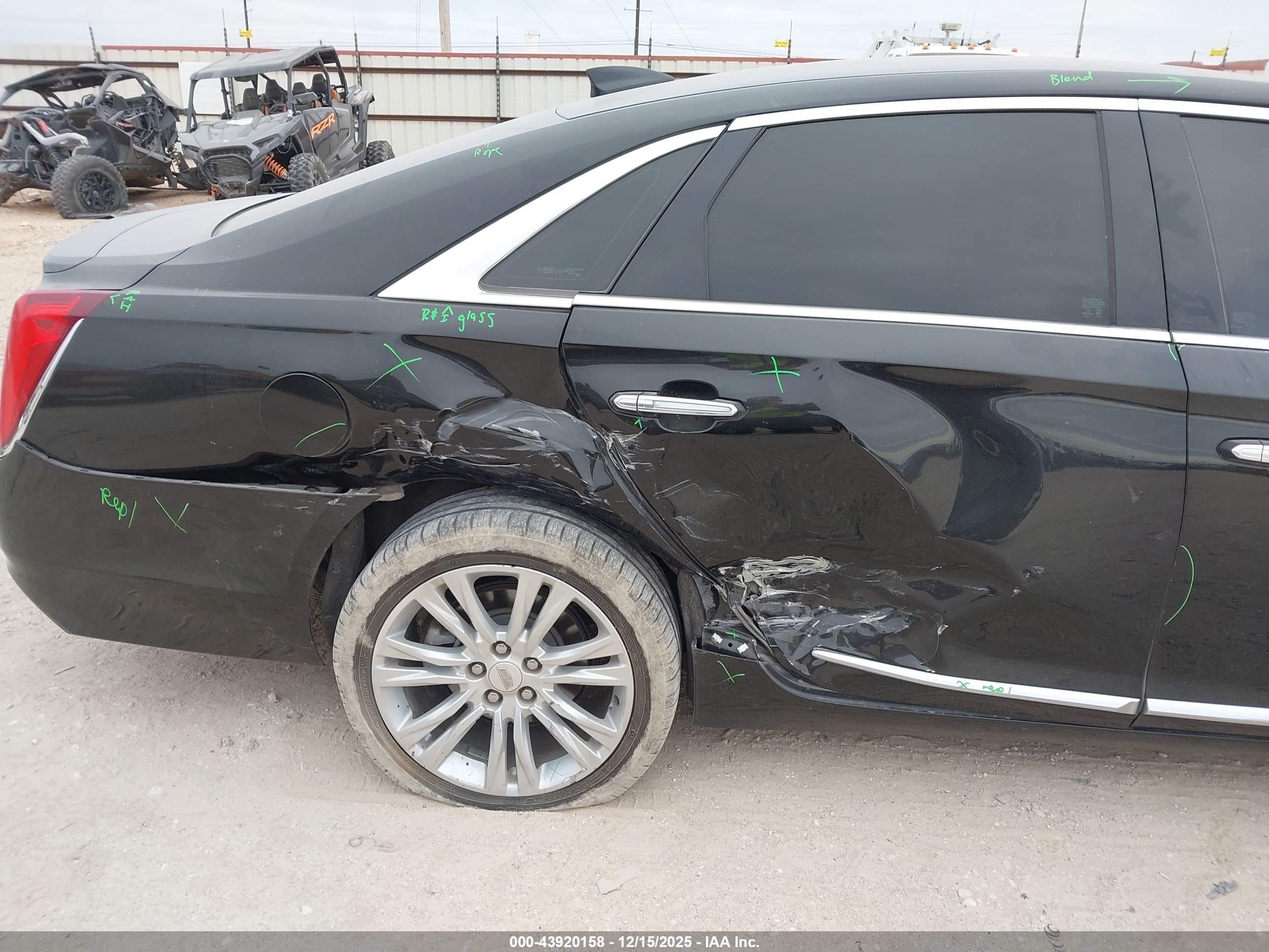 CADILLAC XTS image 6