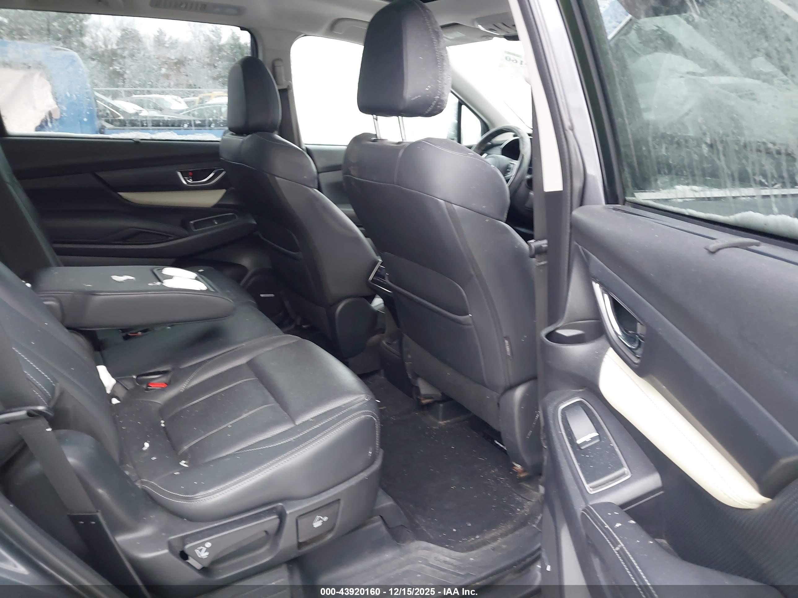 SUBARU ASCENT image 8