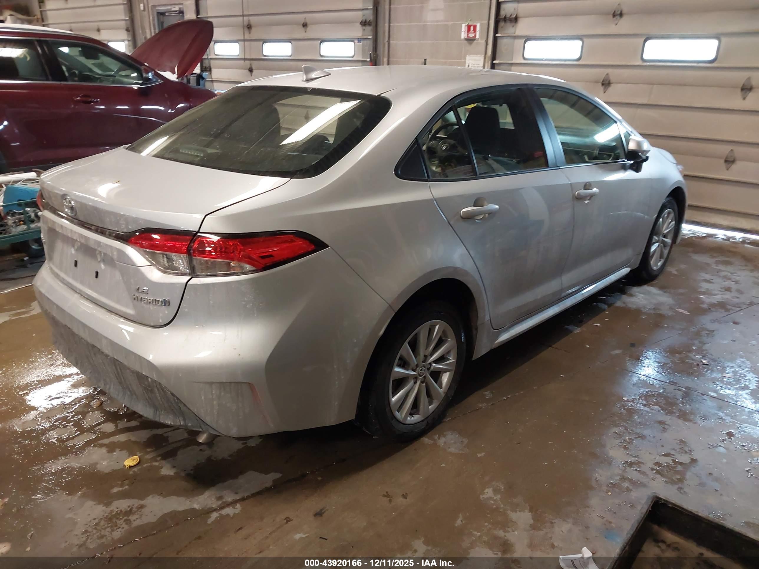 TOYOTA COROLLA image 4