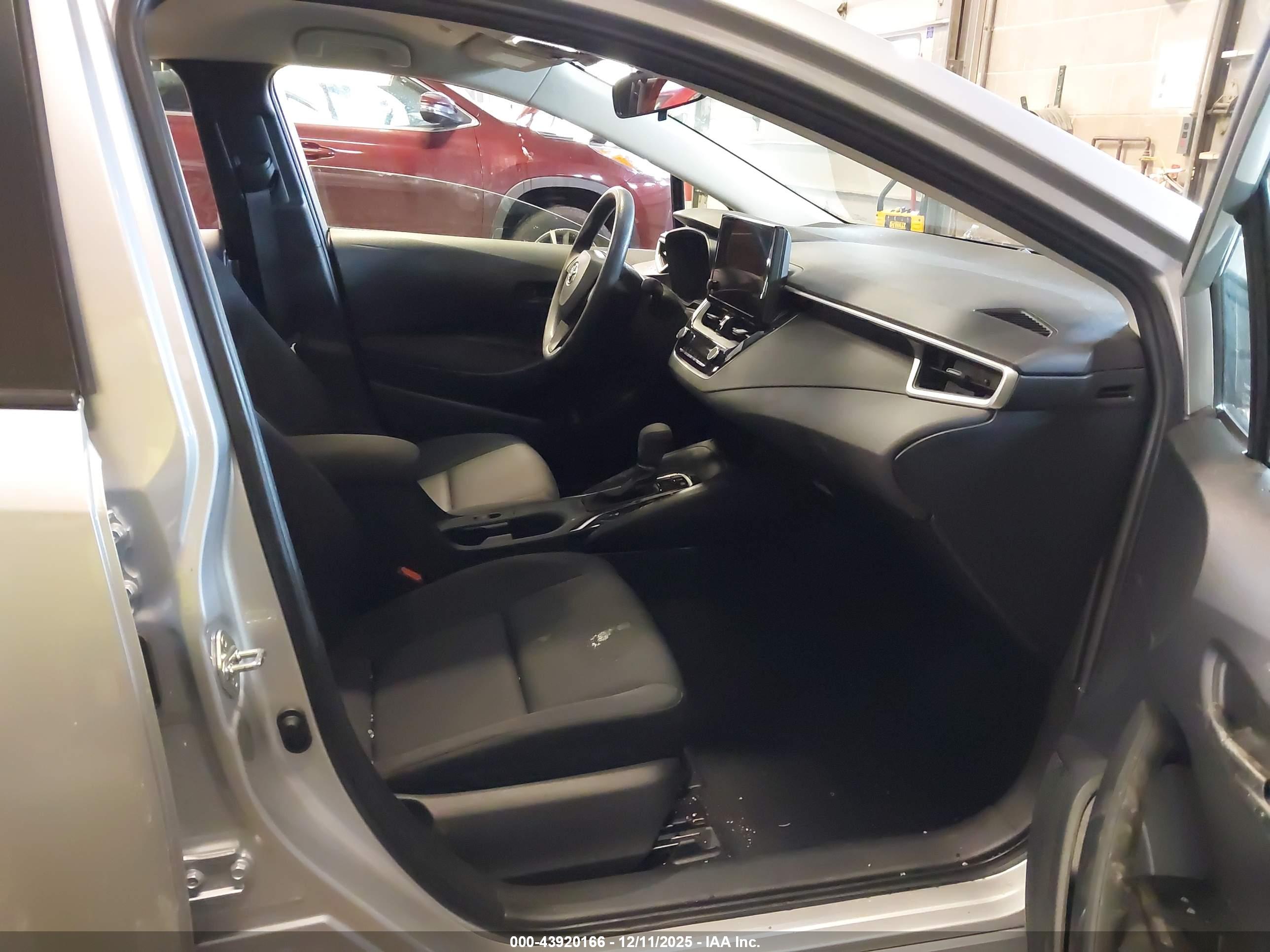 TOYOTA COROLLA image 5