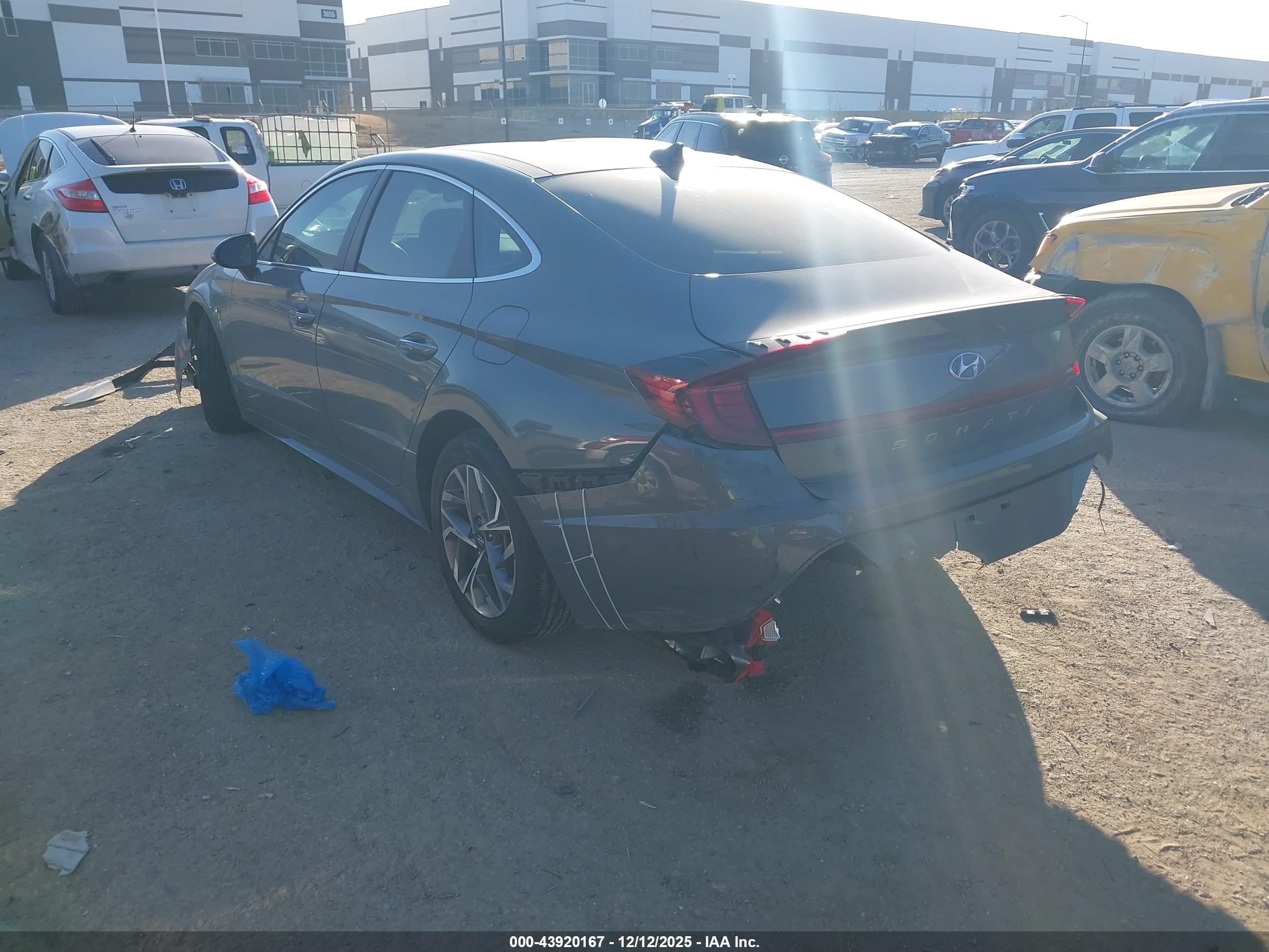 HYUNDAI SONATA image 3