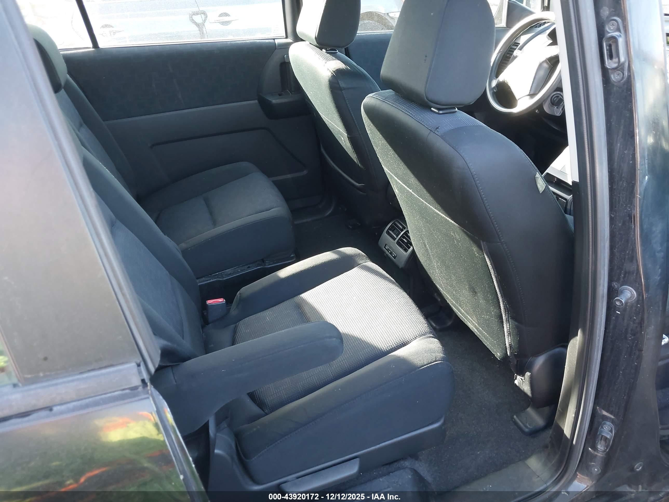 MAZDA MAZDA5 image 8