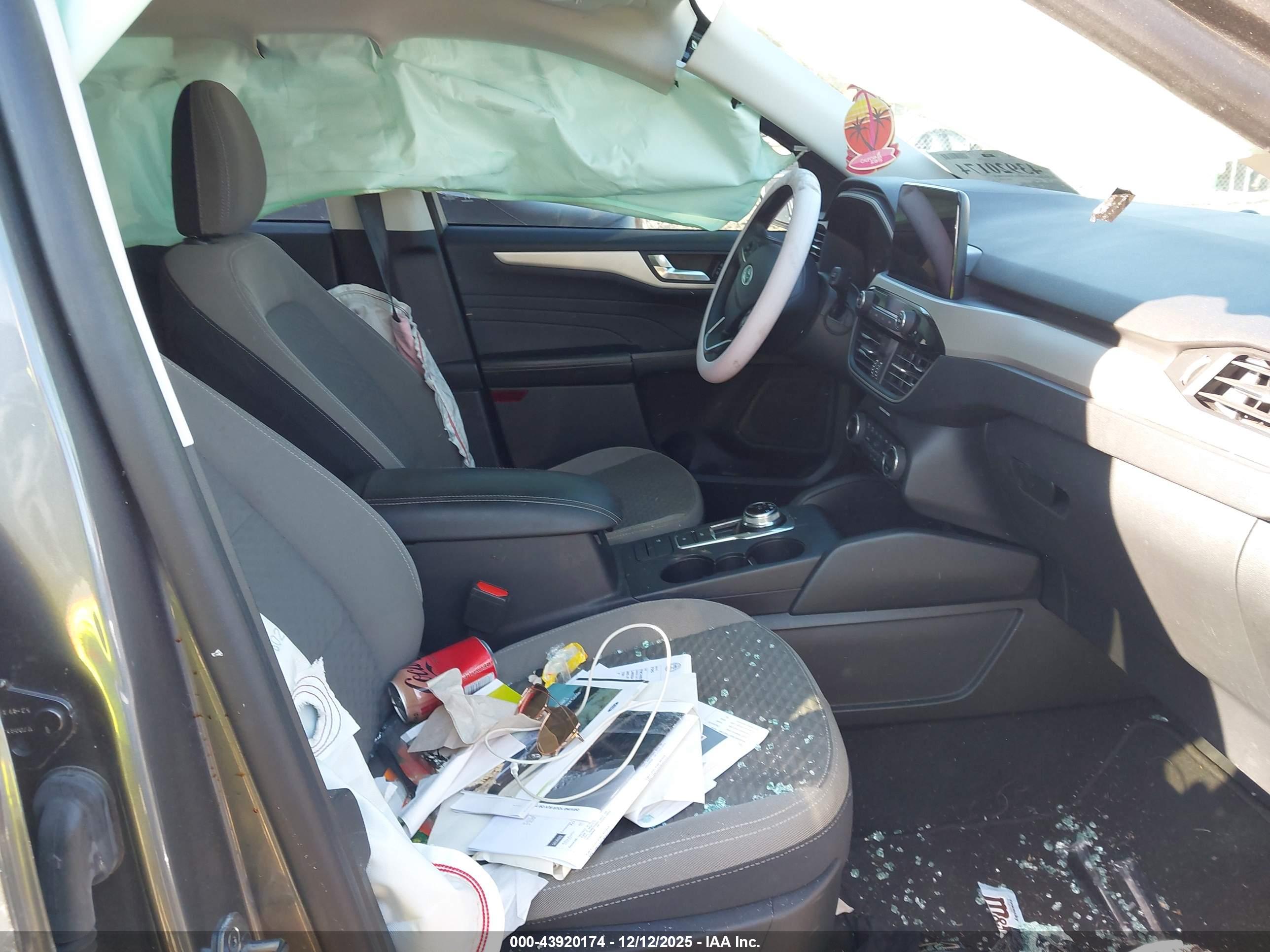 FORD ESCAPE image 5