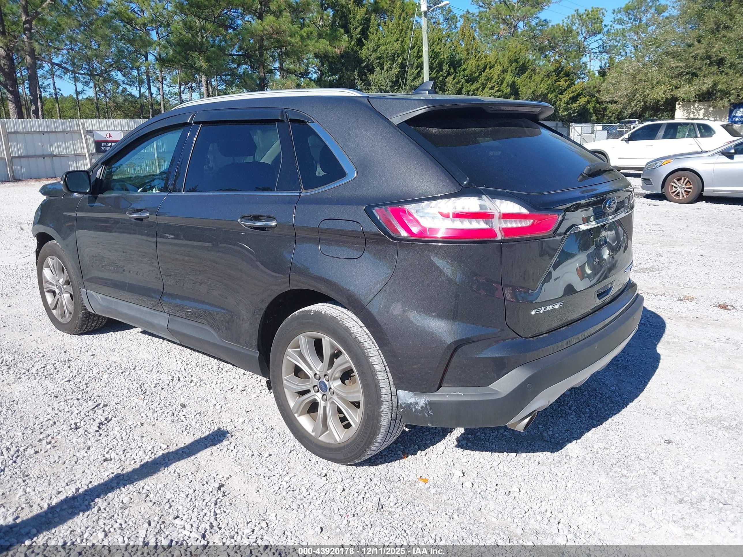 FORD EDGE image 3