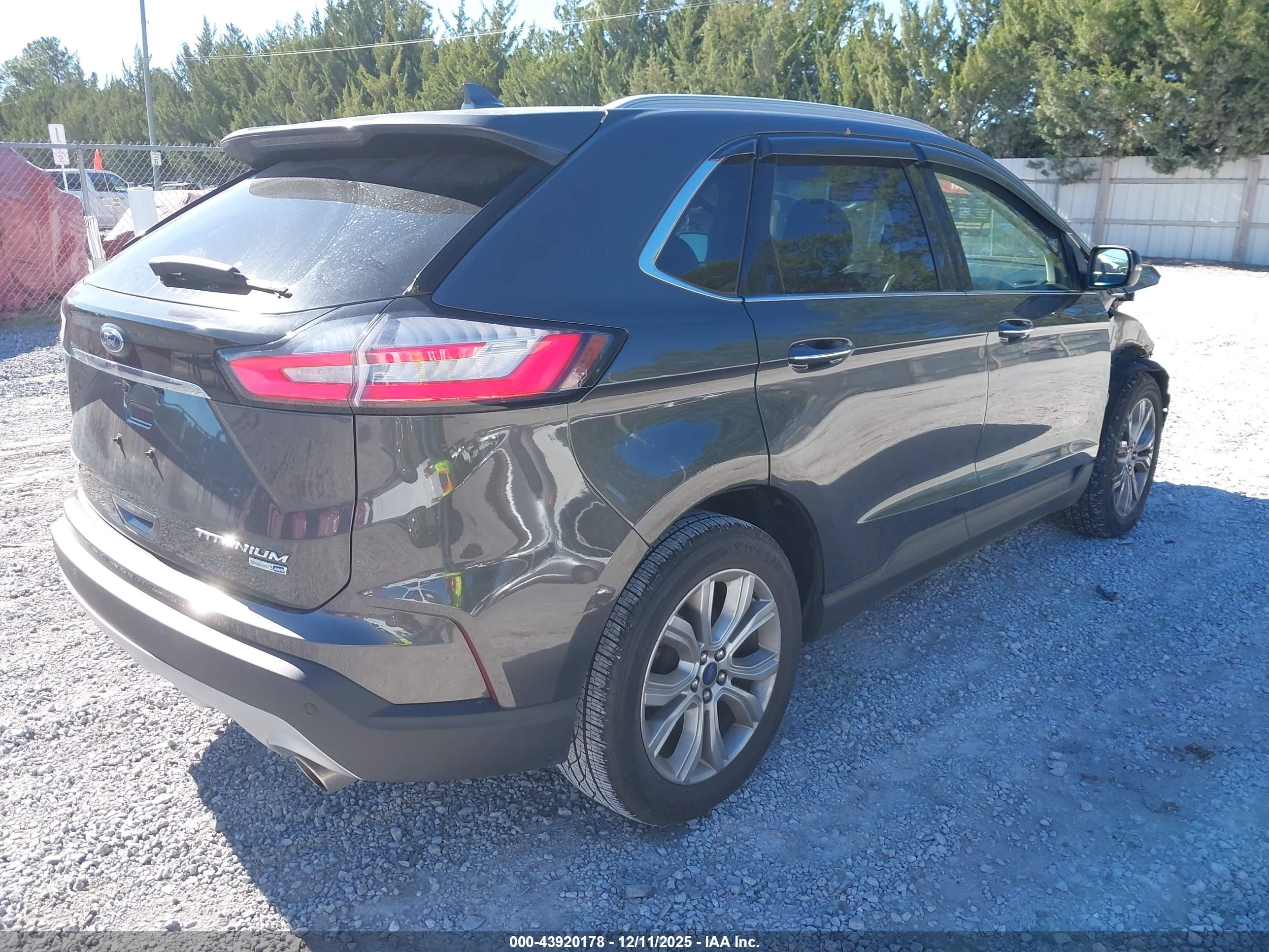 FORD EDGE image 4