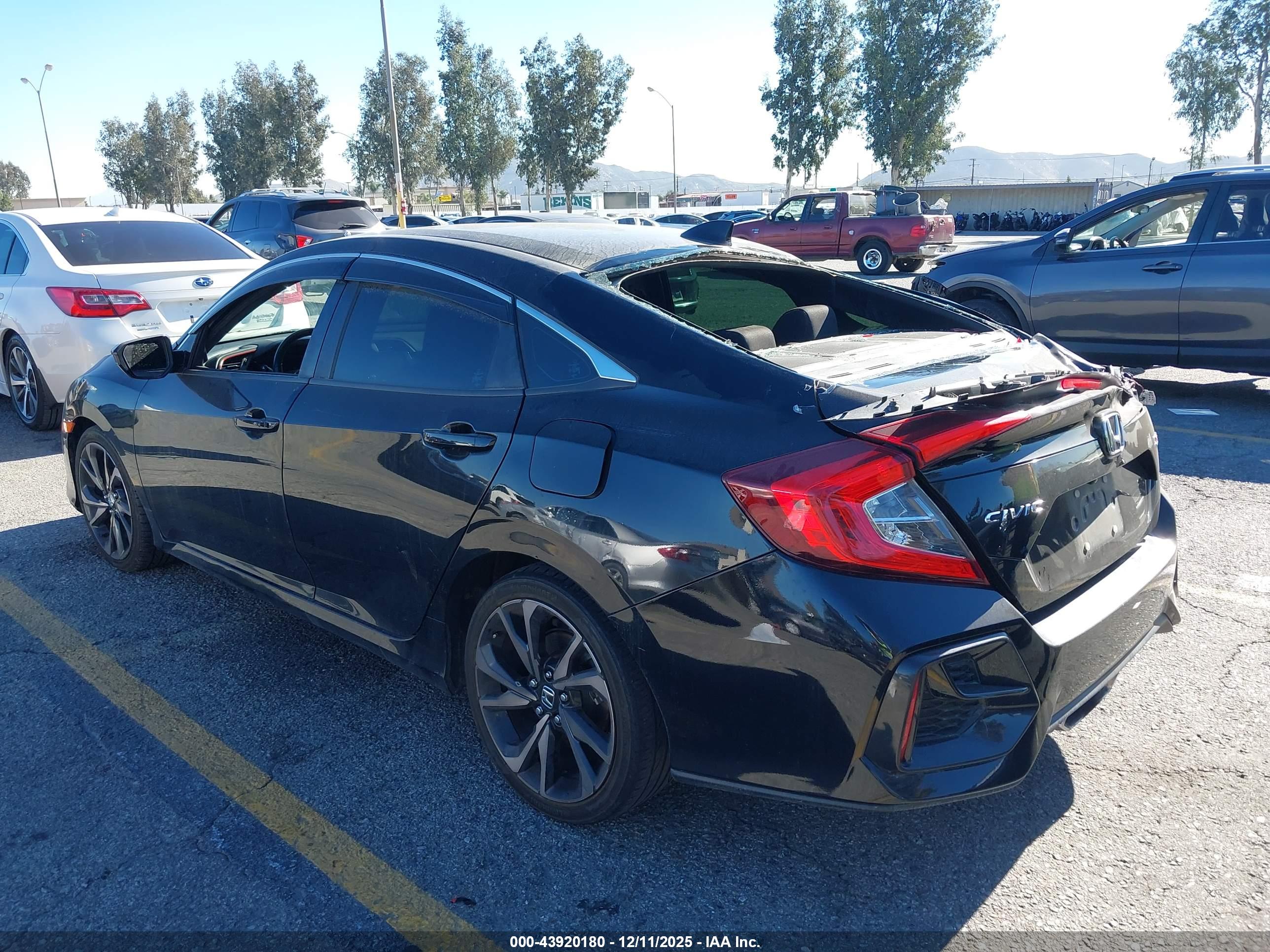 HONDA CIVIC image 3