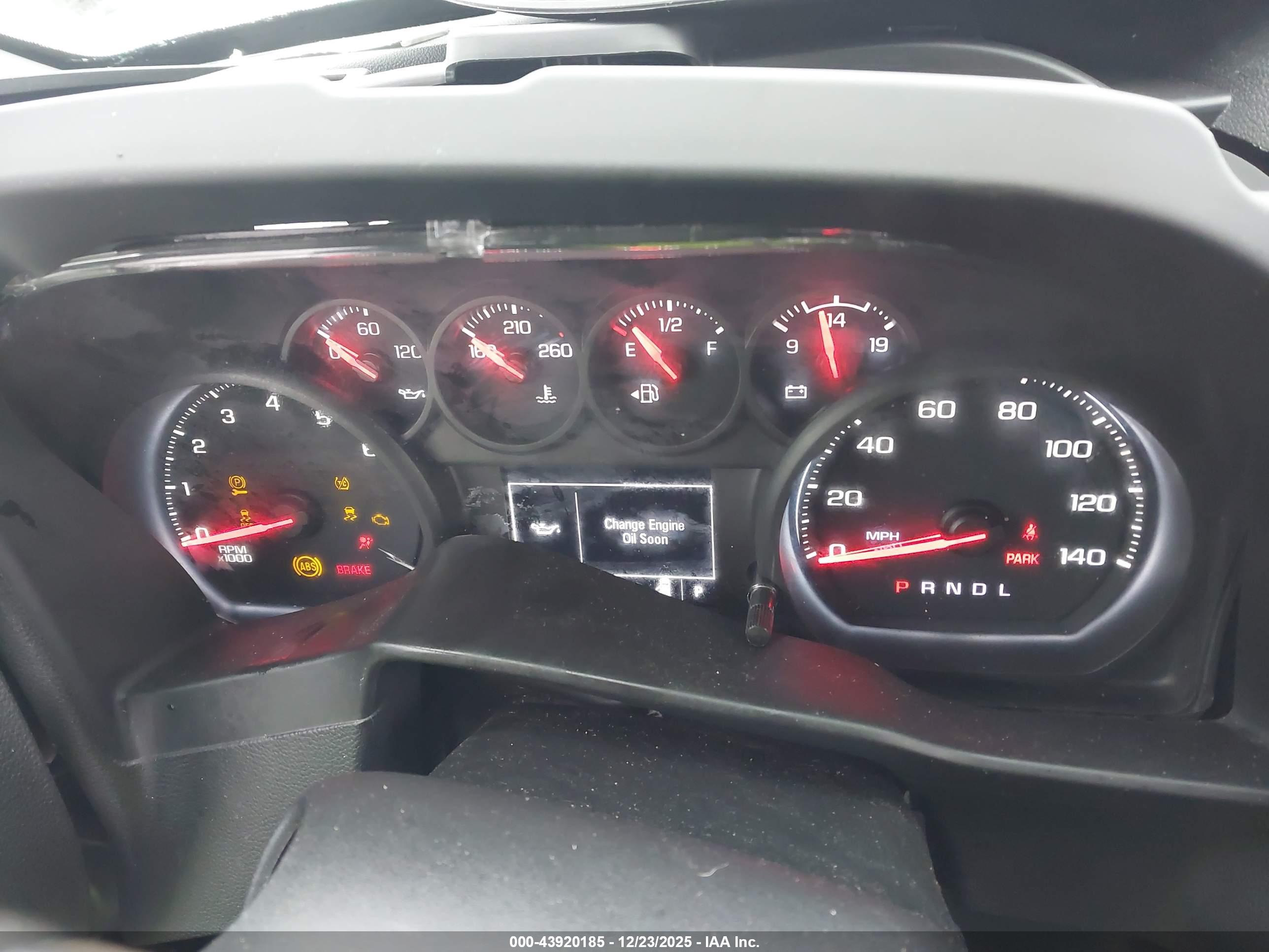 CHEVROLET SILVERADO image 6