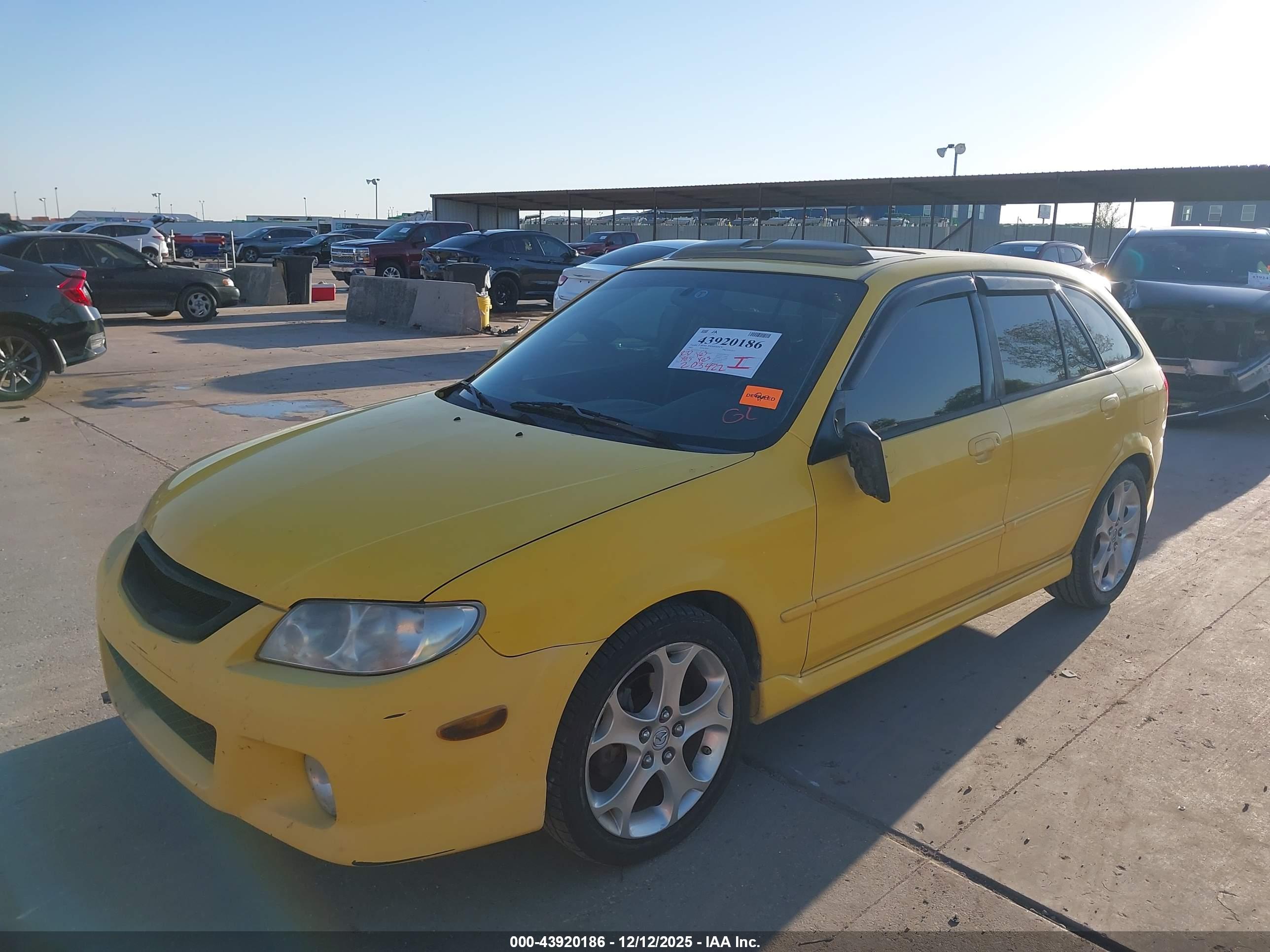 MAZDA PROTEGE5 image 2