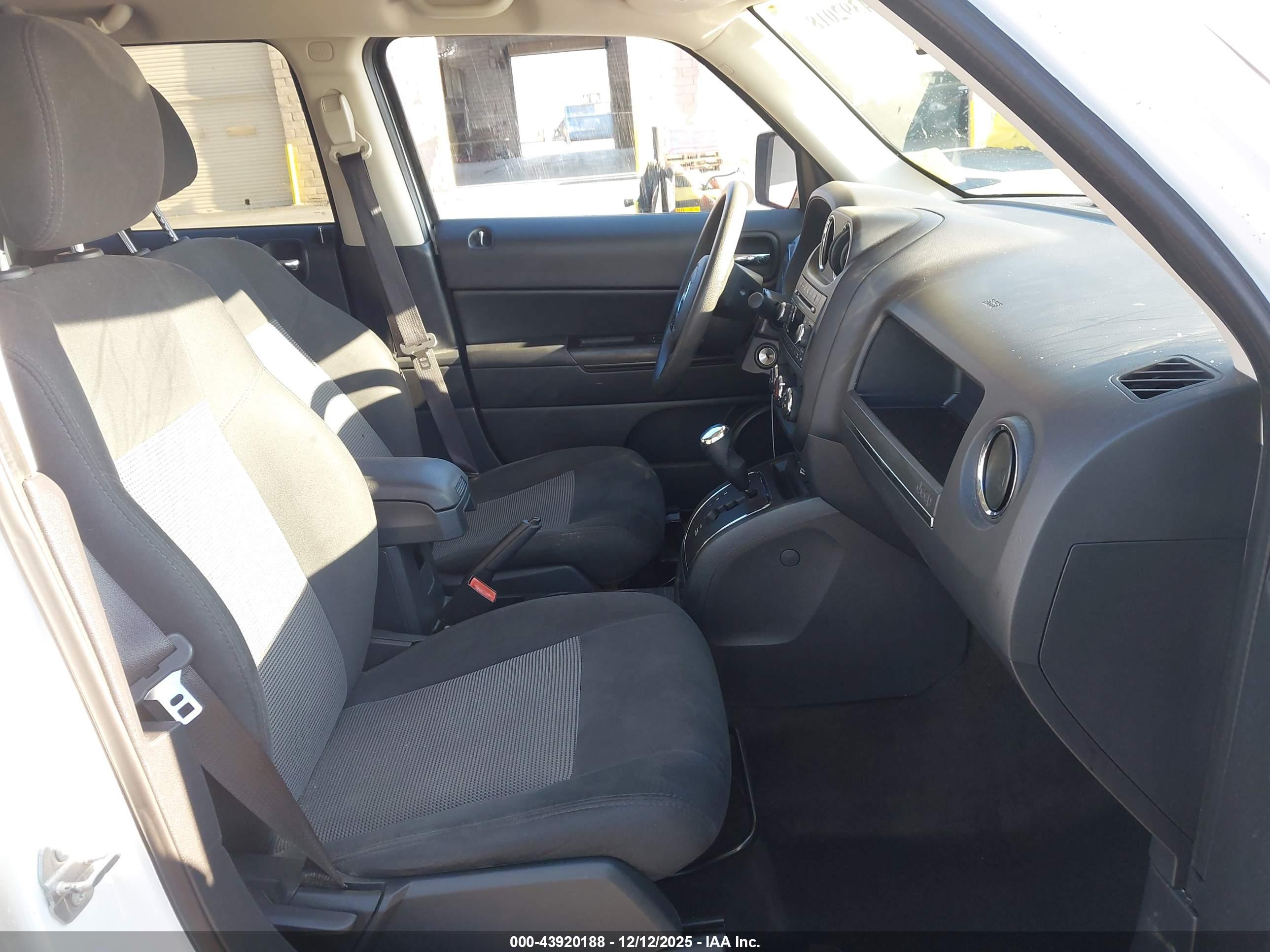 JEEP PATRIOT image 5