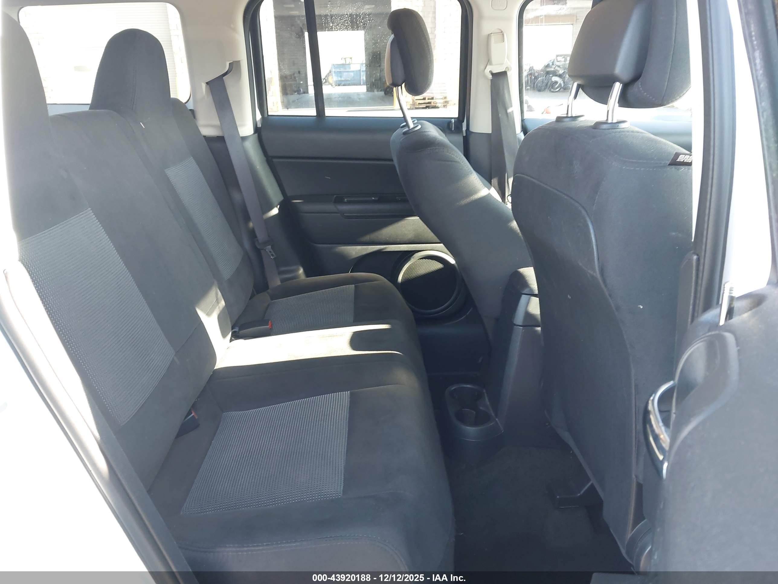 JEEP PATRIOT image 8