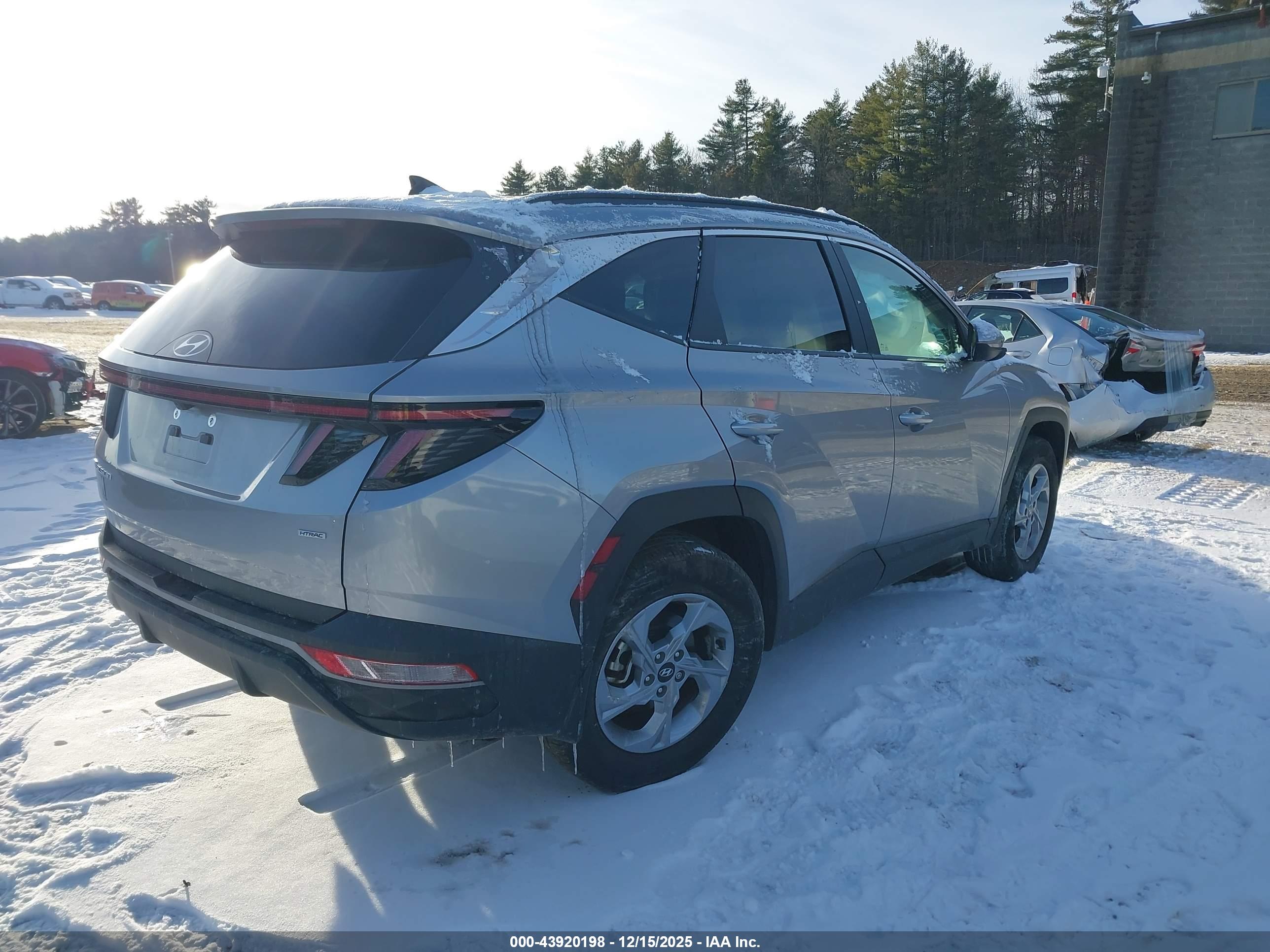 HYUNDAI TUCSON image 4