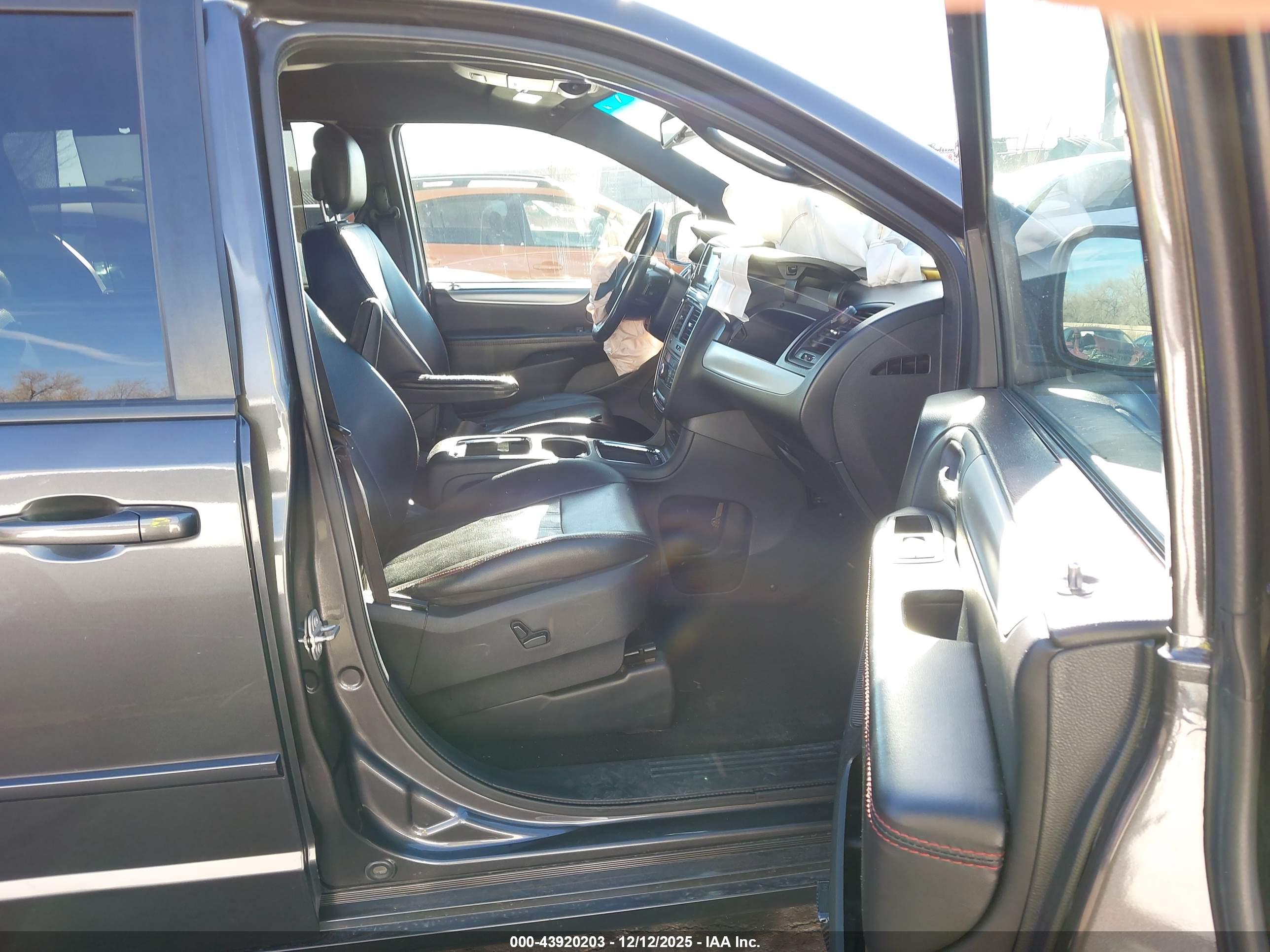DODGE GRAND image 5