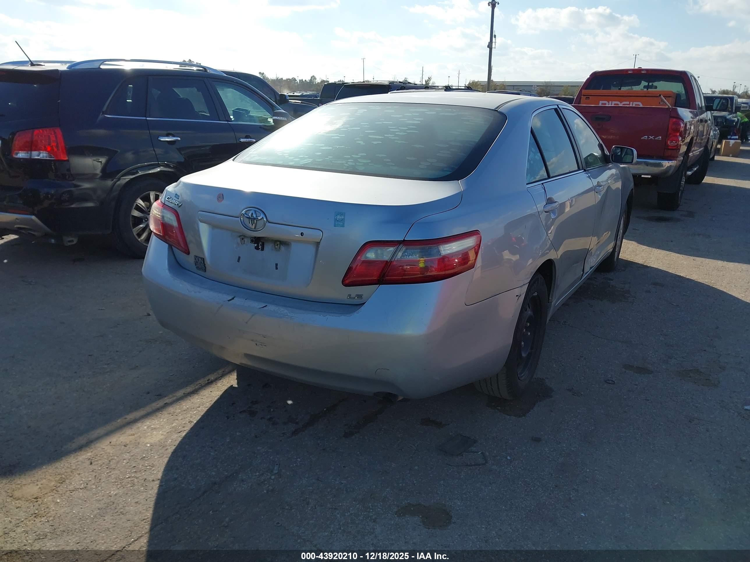 TOYOTA CAMRY image 4