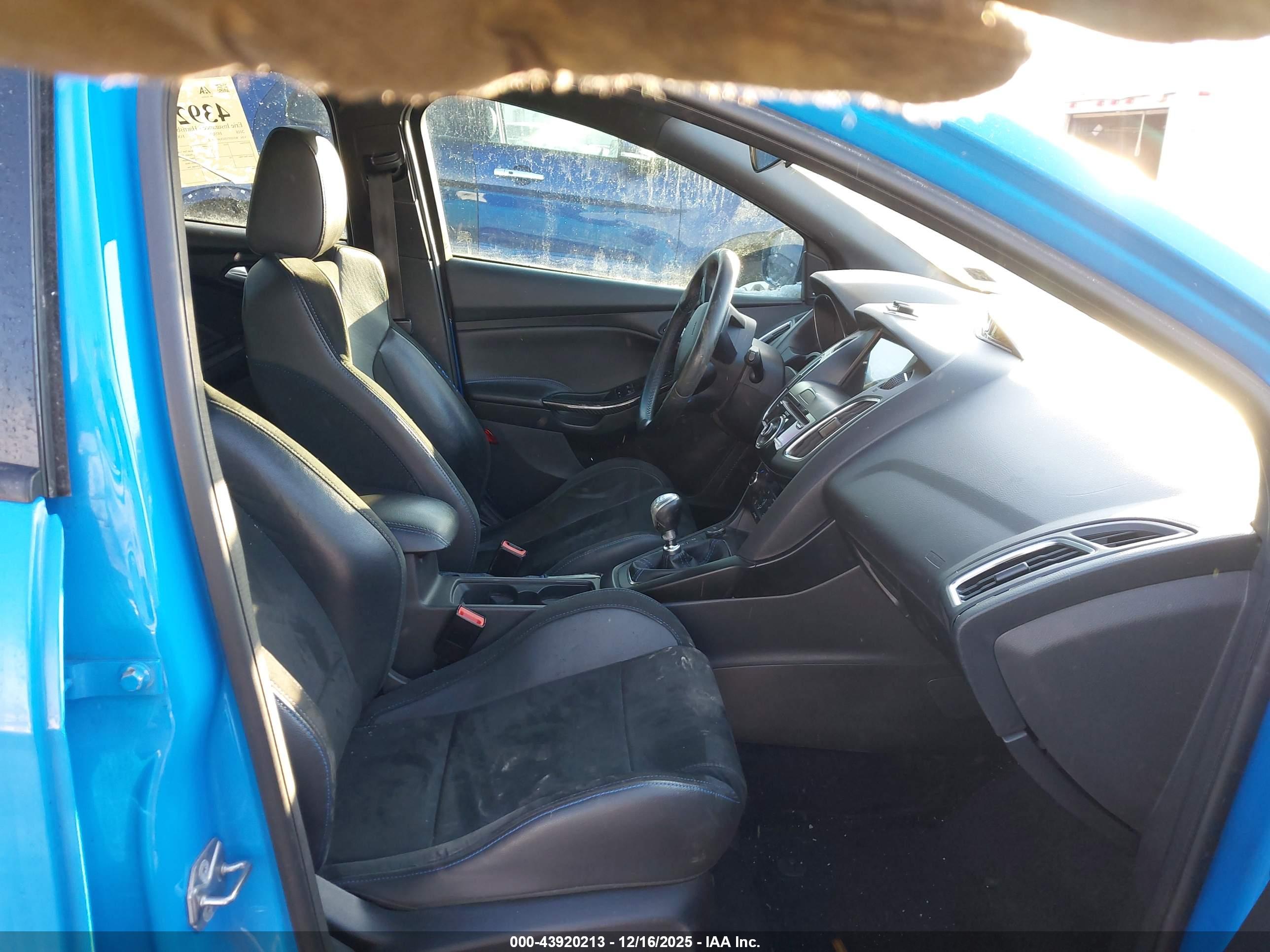 FORD FOCUS image 5