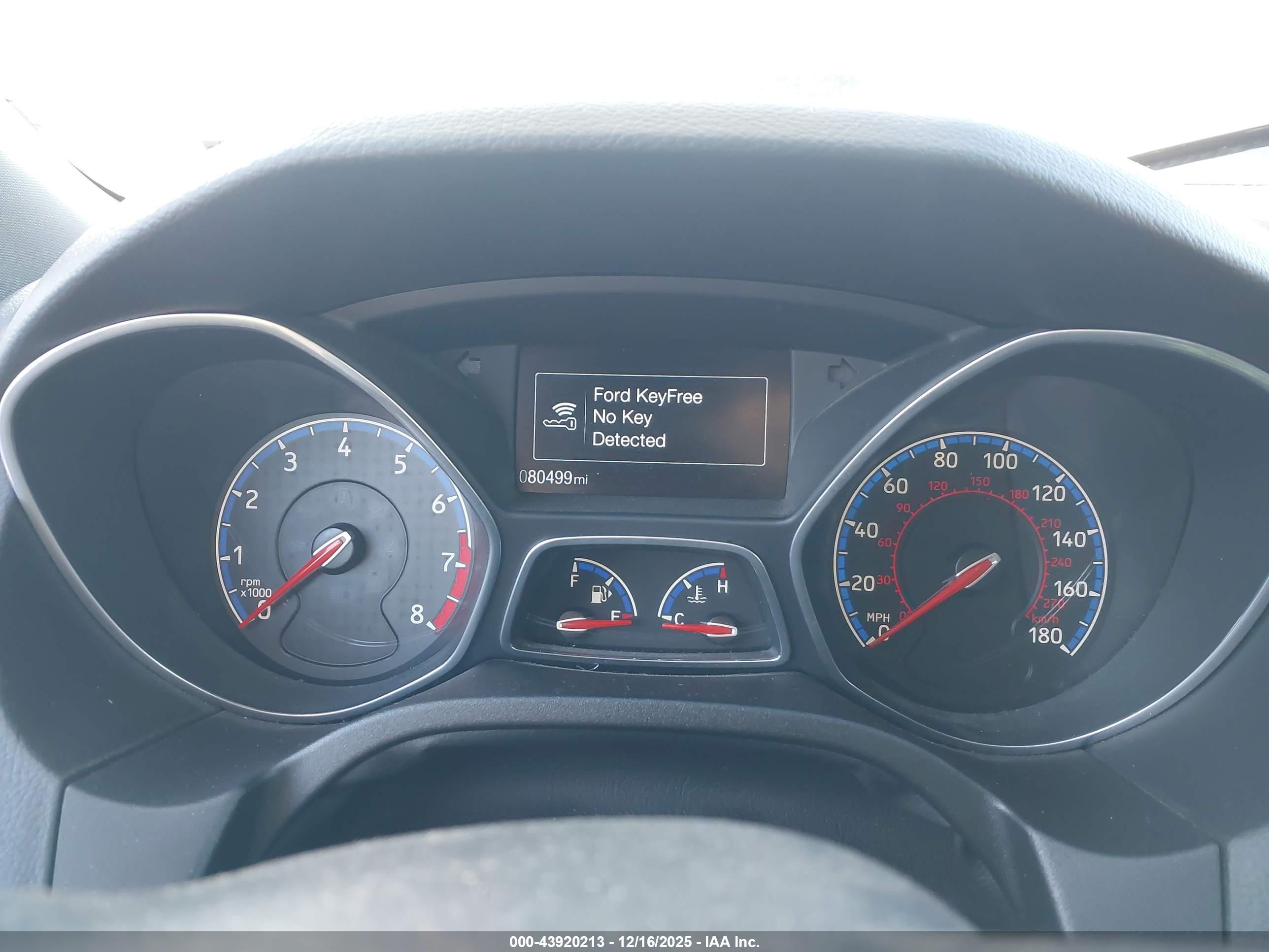 FORD FOCUS image 7