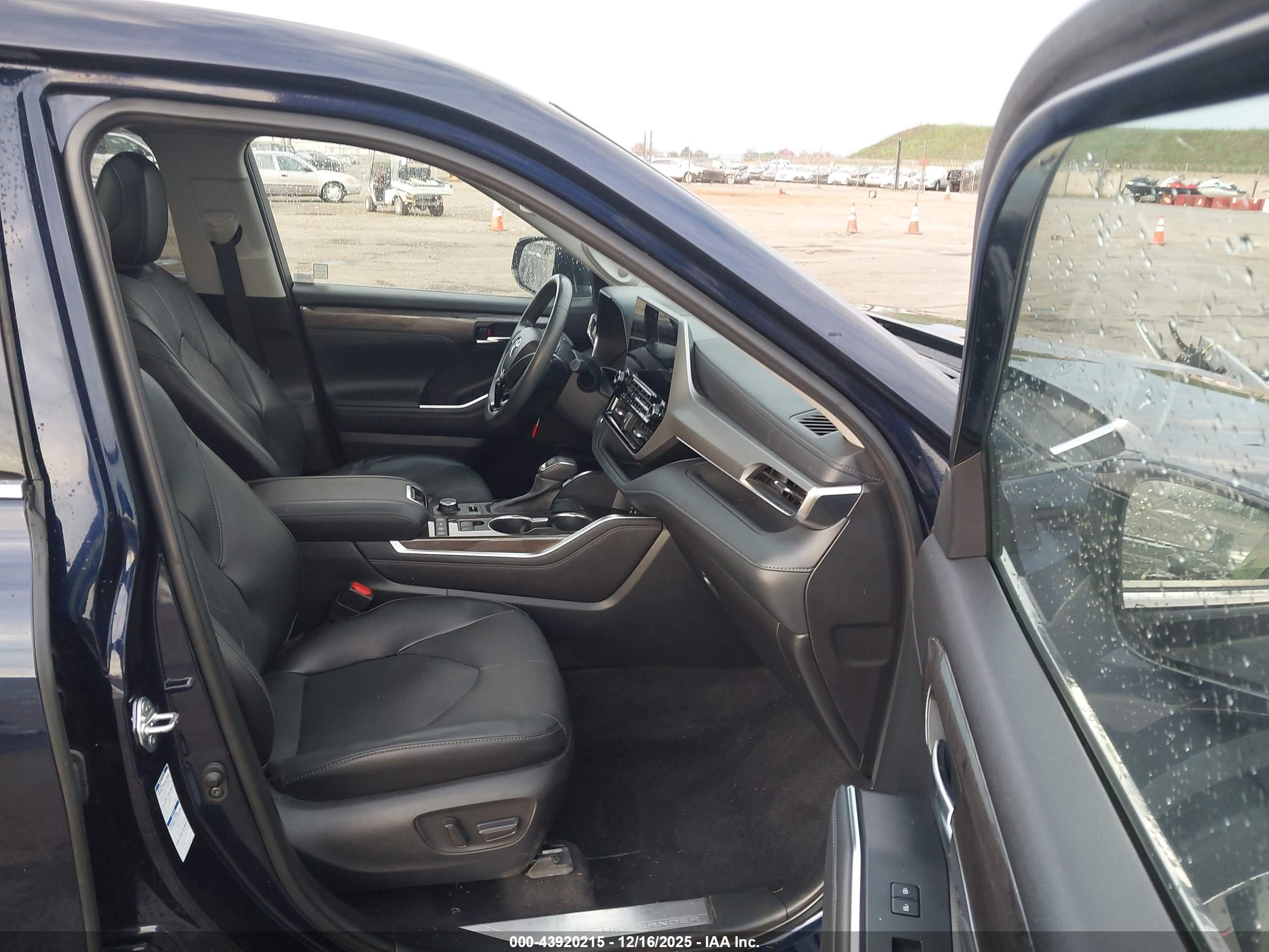 TOYOTA HIGHLANDER image 5