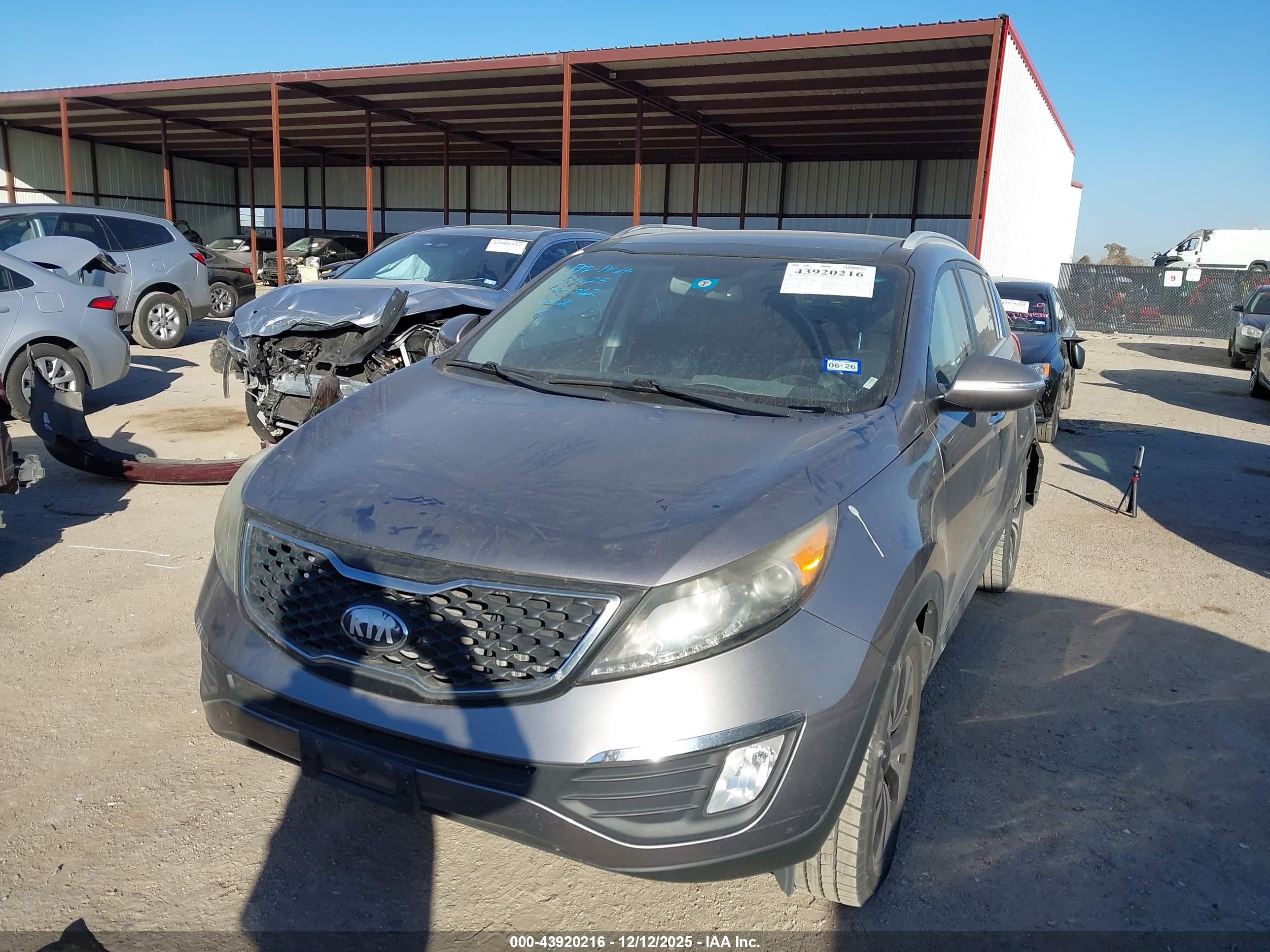 KIA SPORTAGE image 2