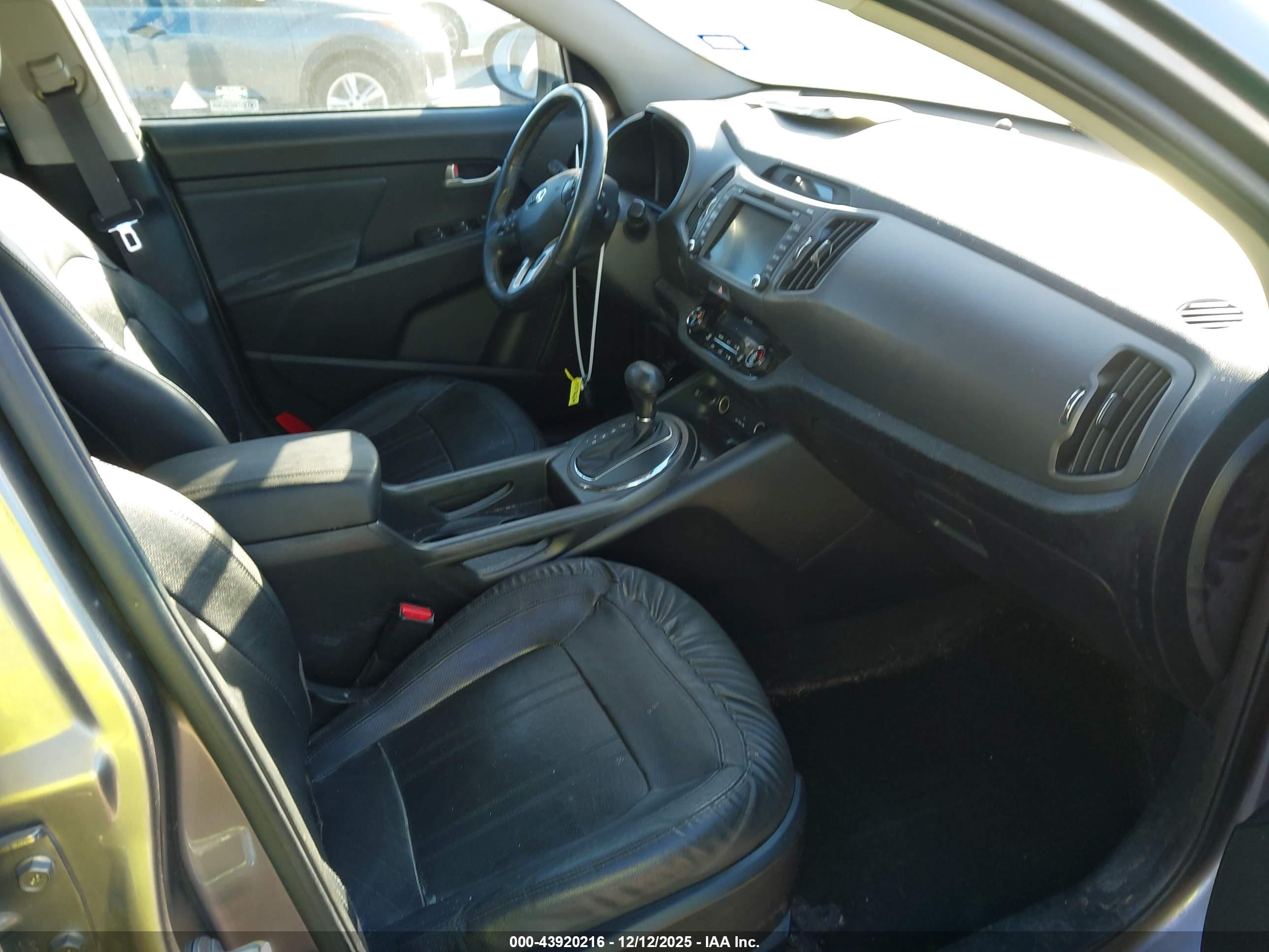 KIA SPORTAGE image 5