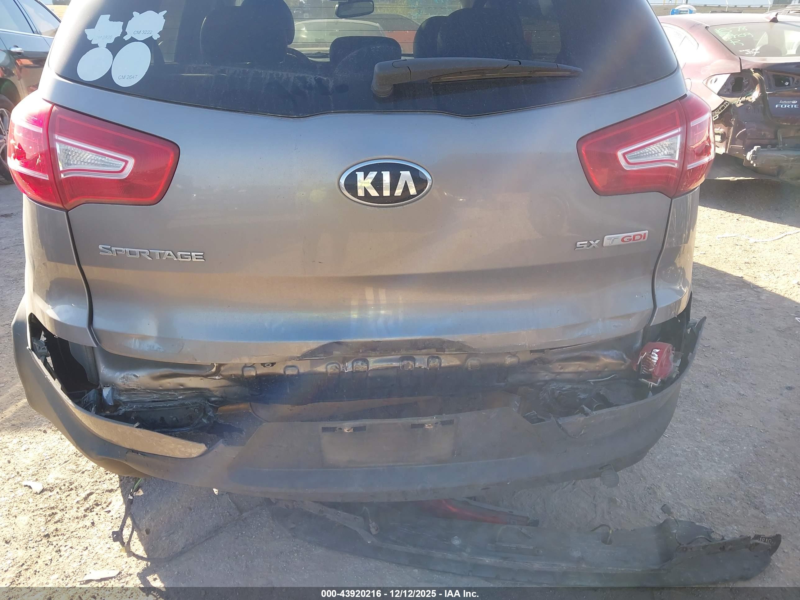 KIA SPORTAGE image 6