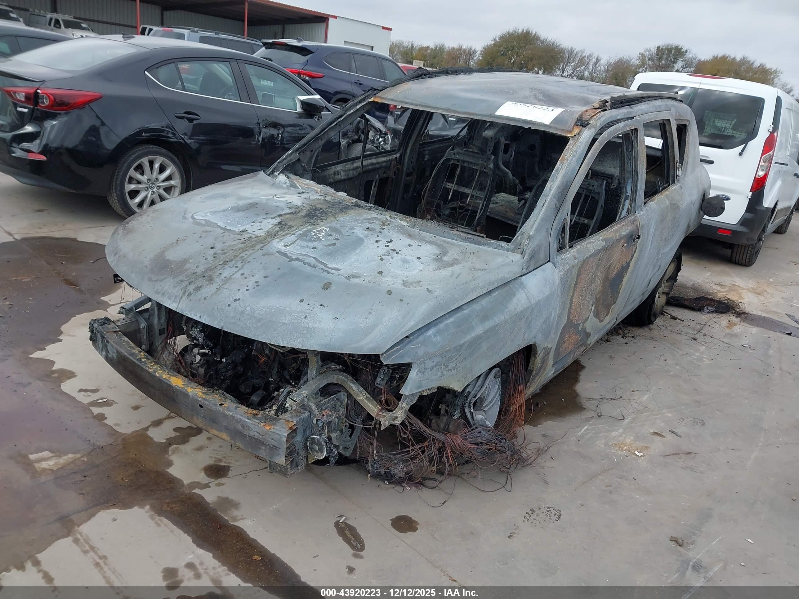JEEP COMPASS image 2