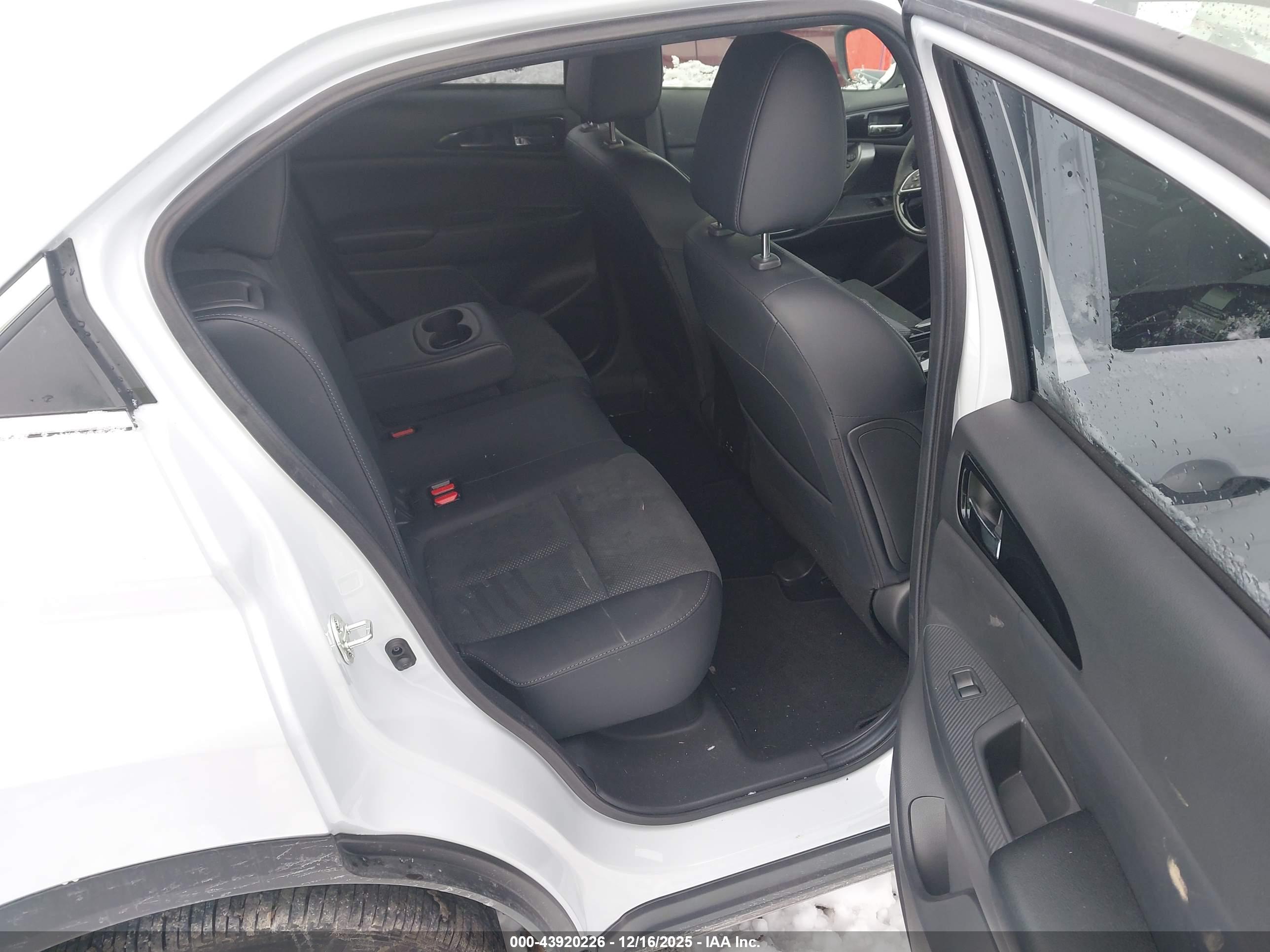 MITSUBISHI ECLIPSE image 8
