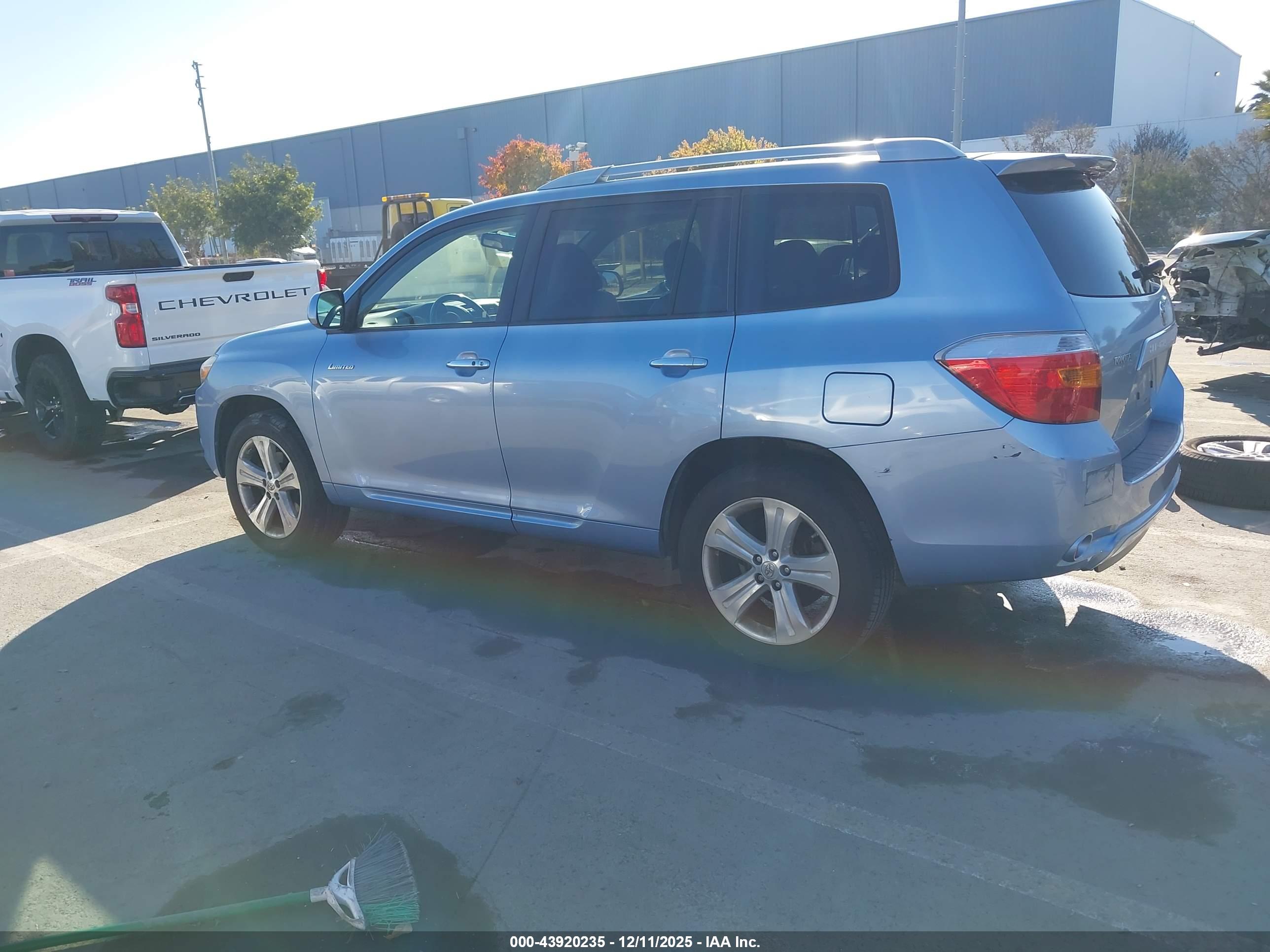 TOYOTA HIGHLANDER image 3