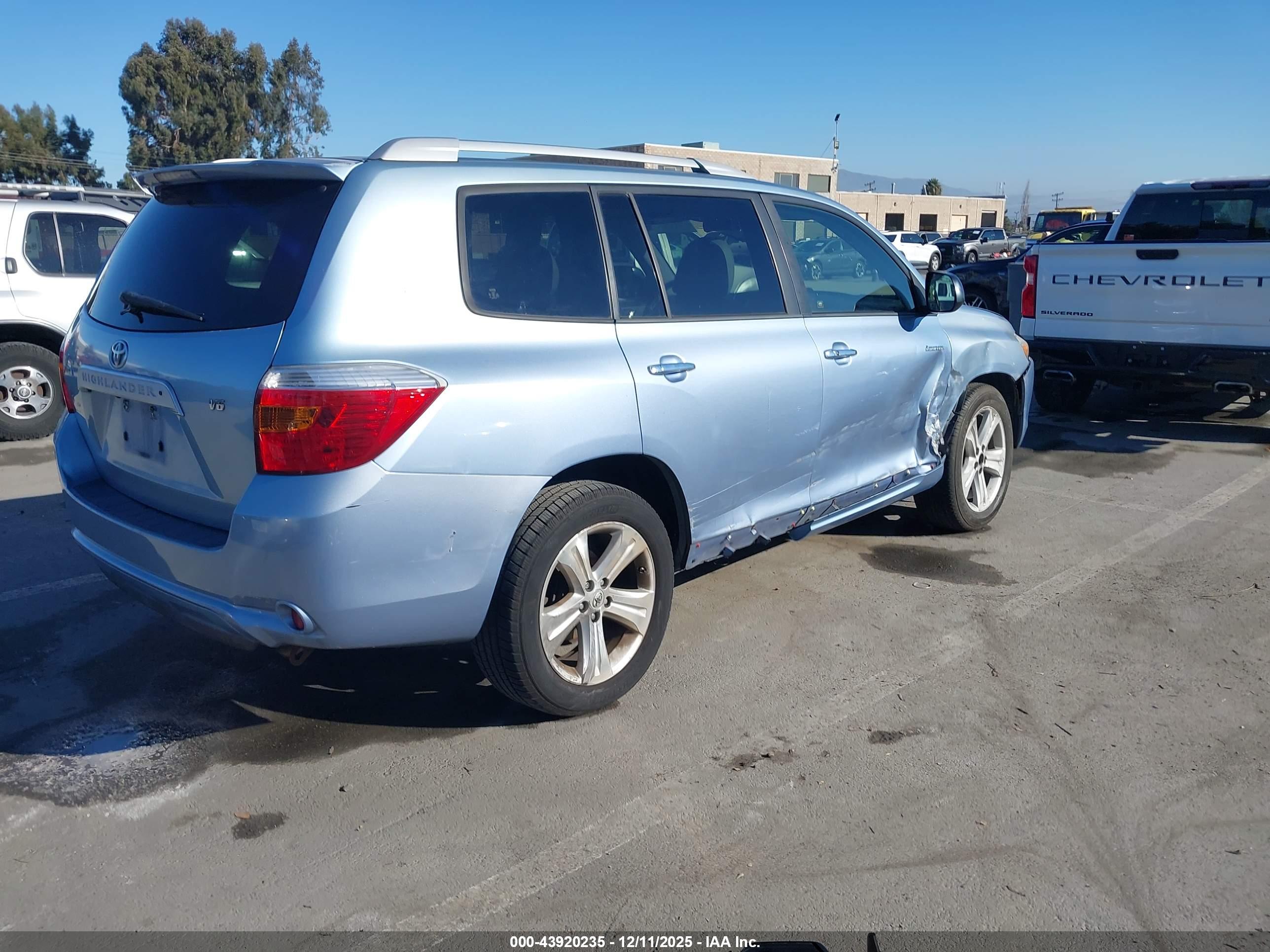 TOYOTA HIGHLANDER image 4