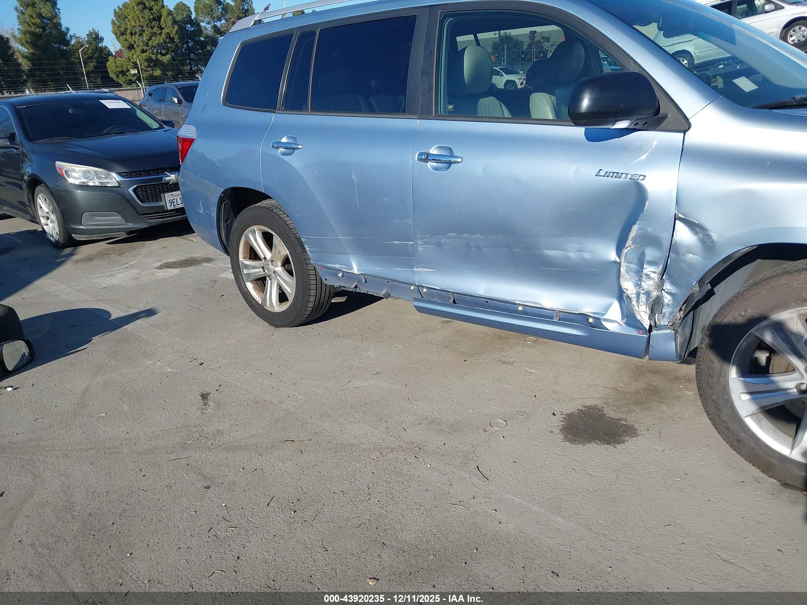 TOYOTA HIGHLANDER image 6