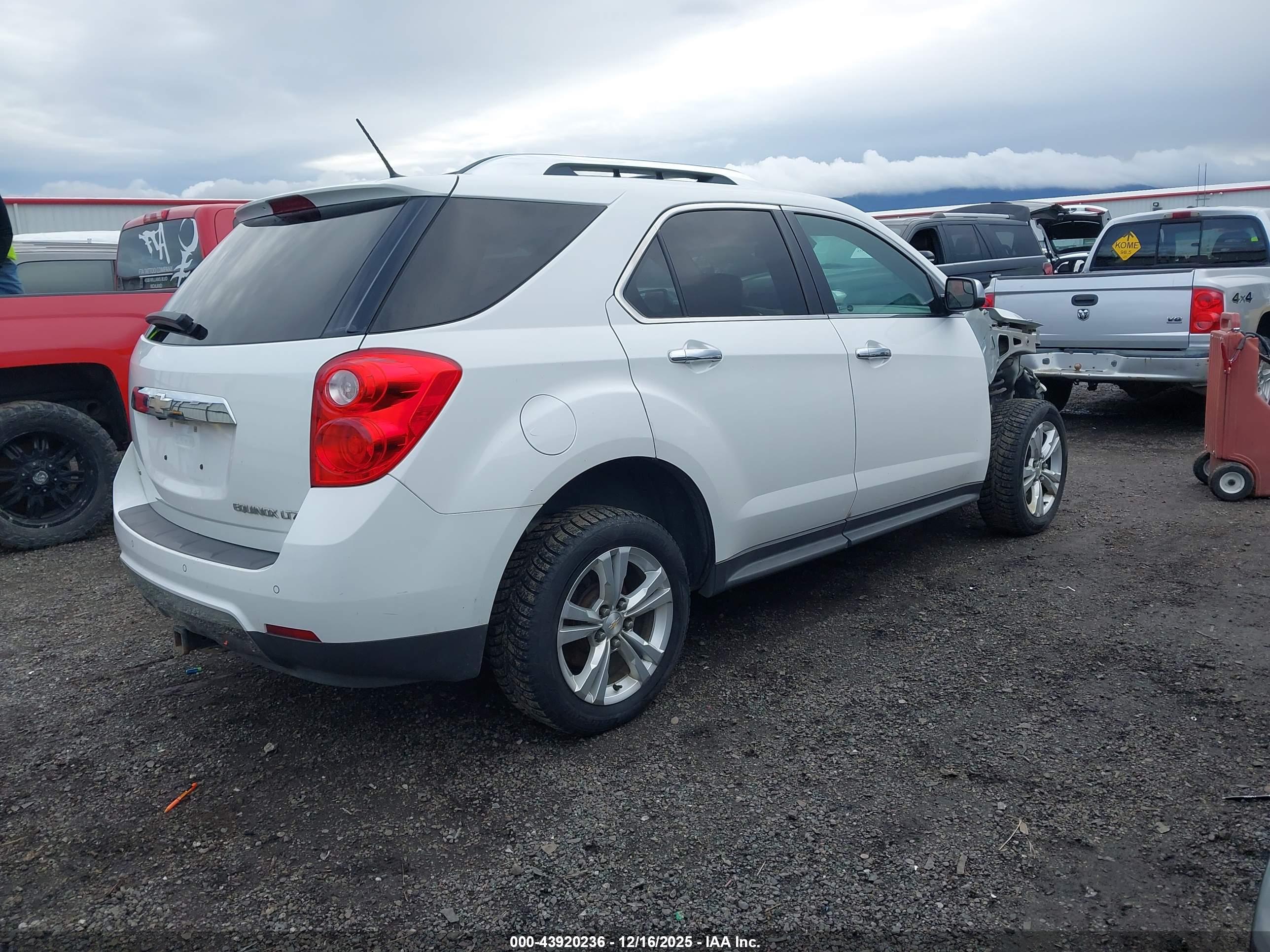 CHEVROLET EQUINOX image 4