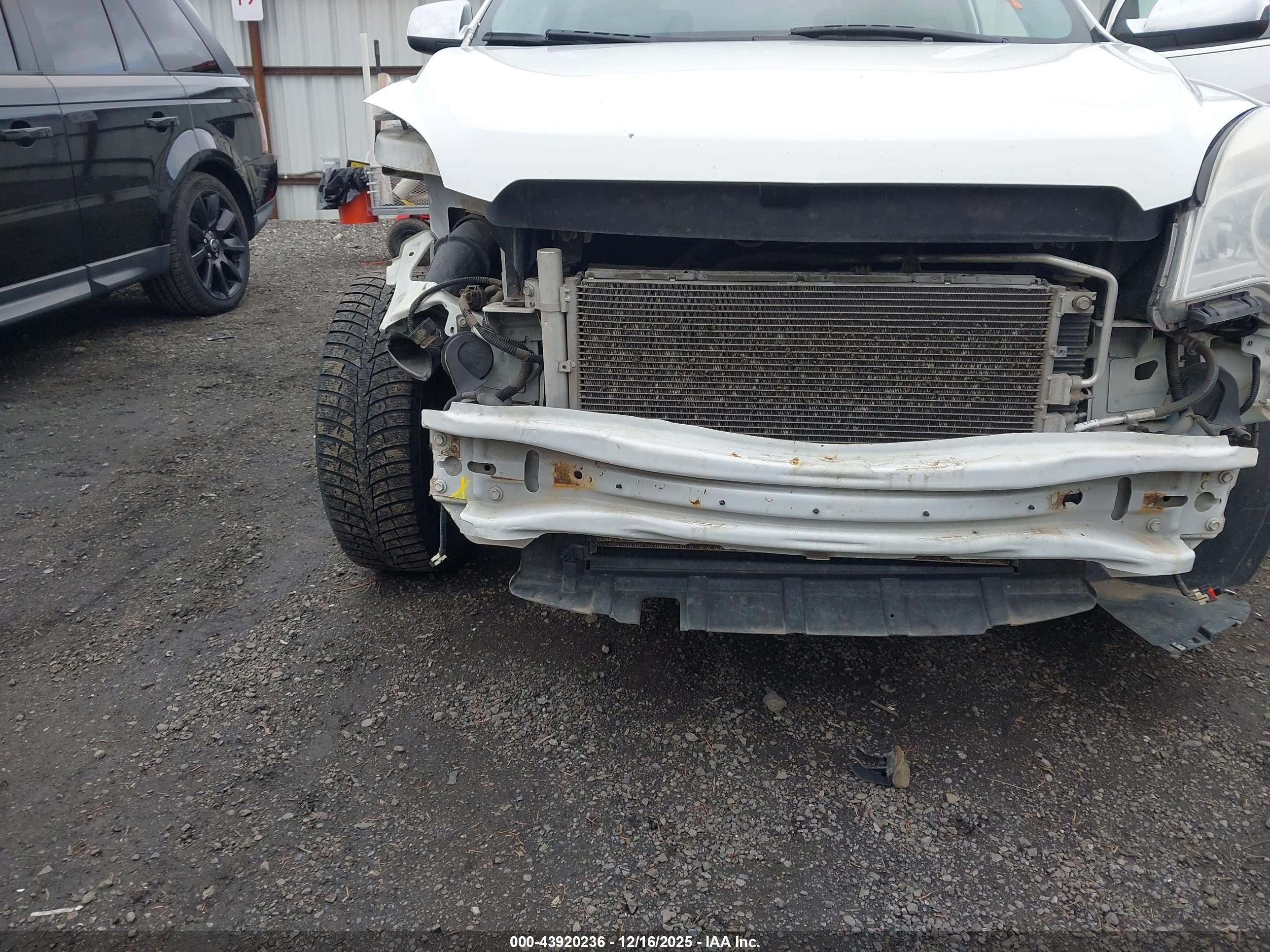 CHEVROLET EQUINOX image 6