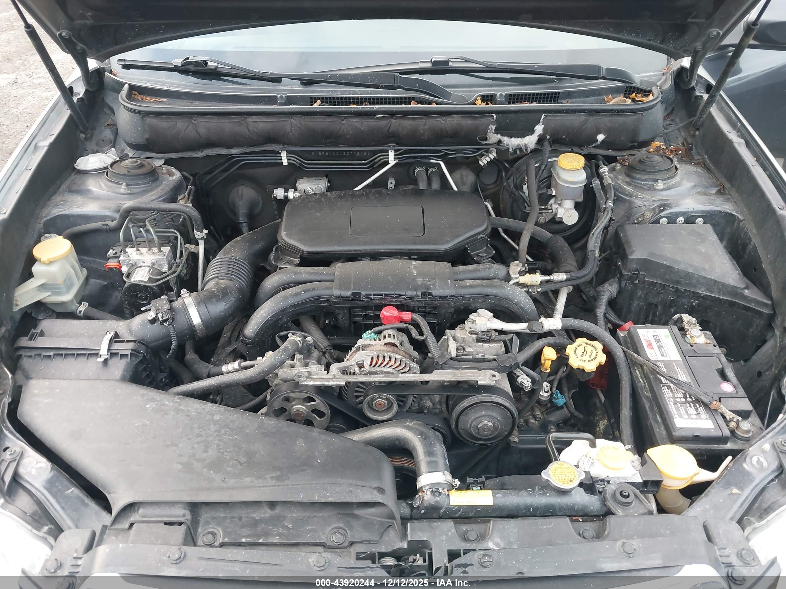 SUBARU OUTBACK image 10