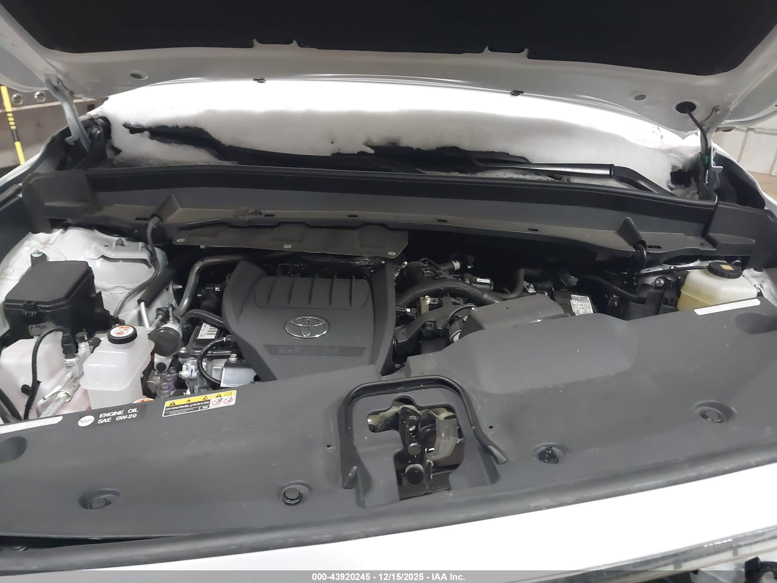 TOYOTA GRAND image 10