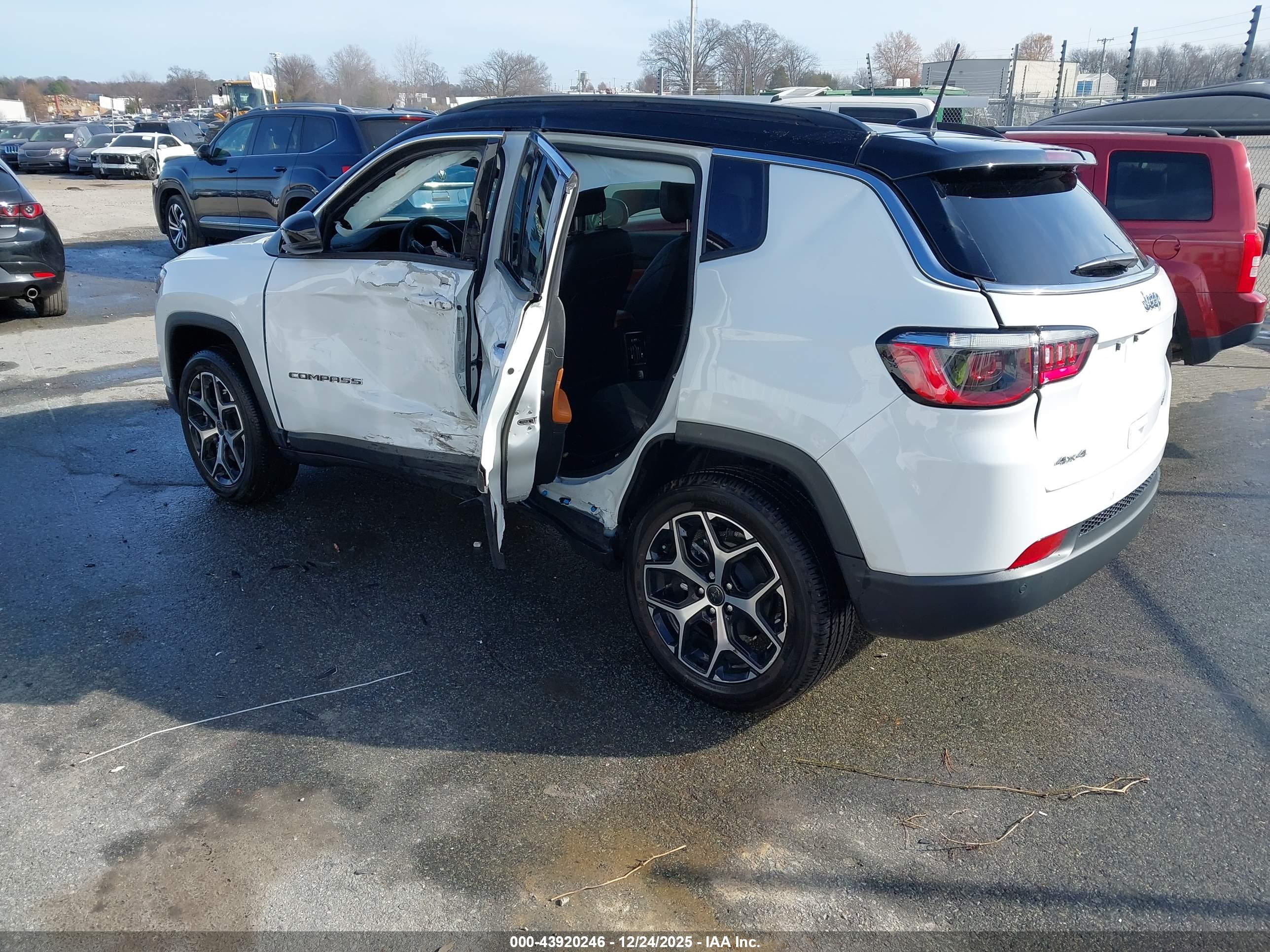 JEEP COMPASS image 3