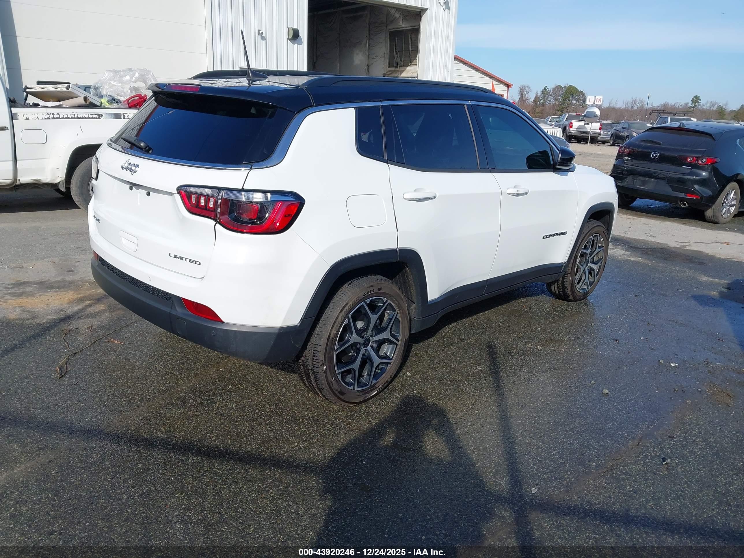 JEEP COMPASS image 4
