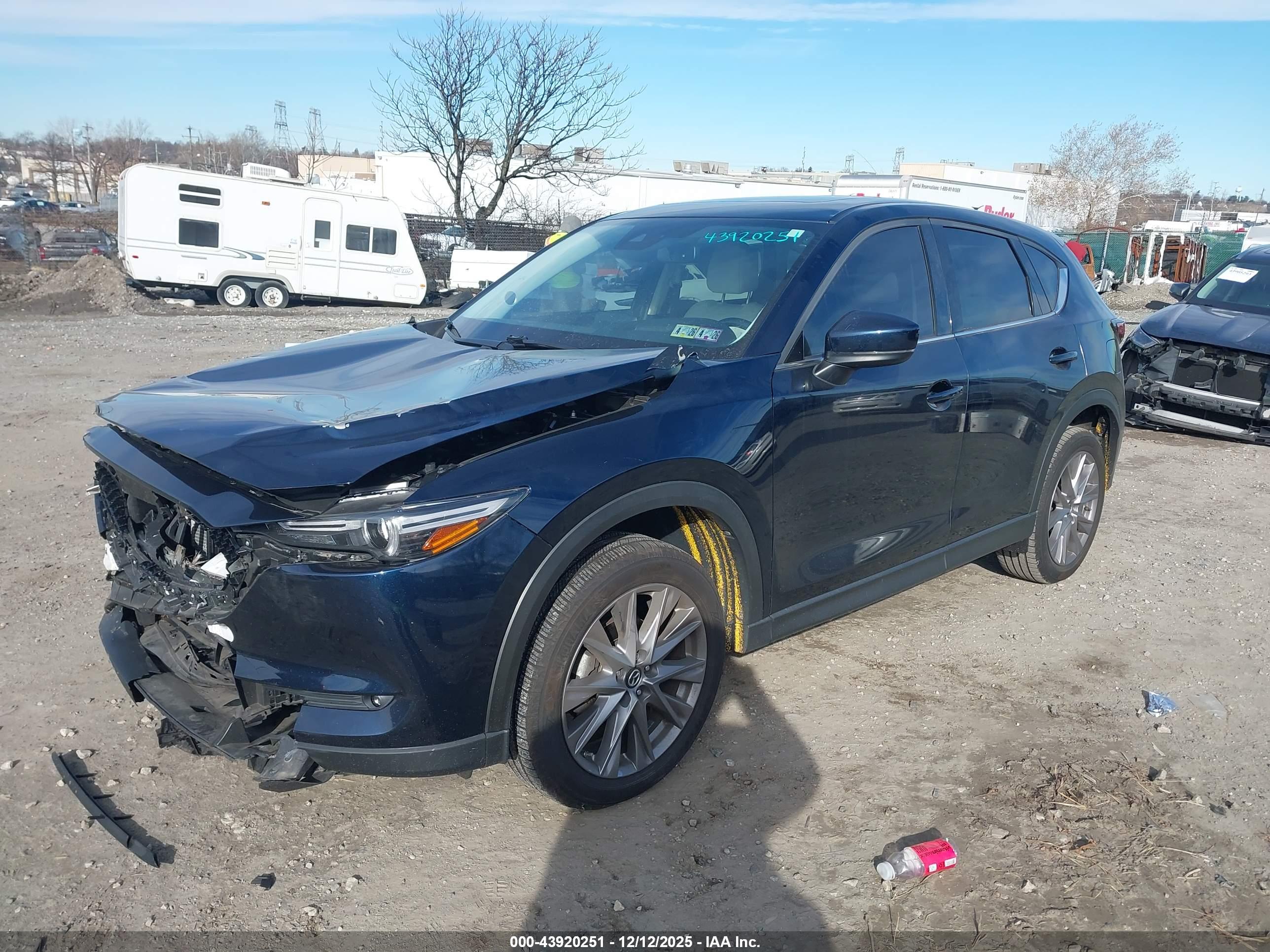 MAZDA CX-5 image 2