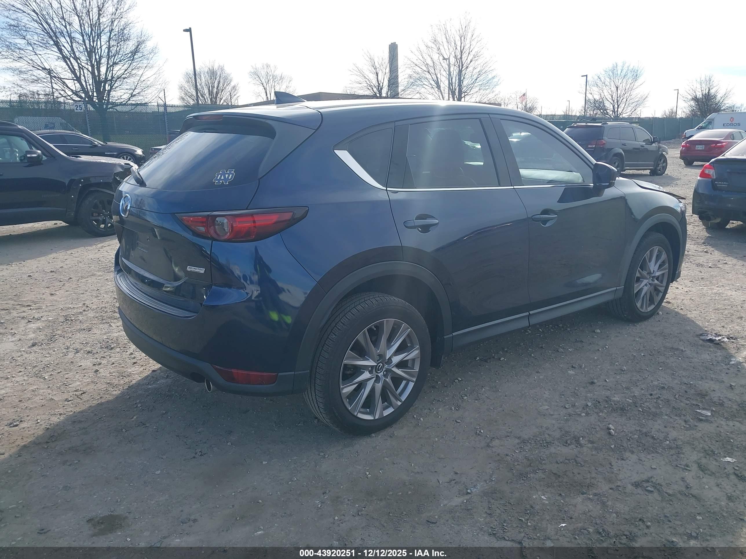MAZDA CX-5 image 4