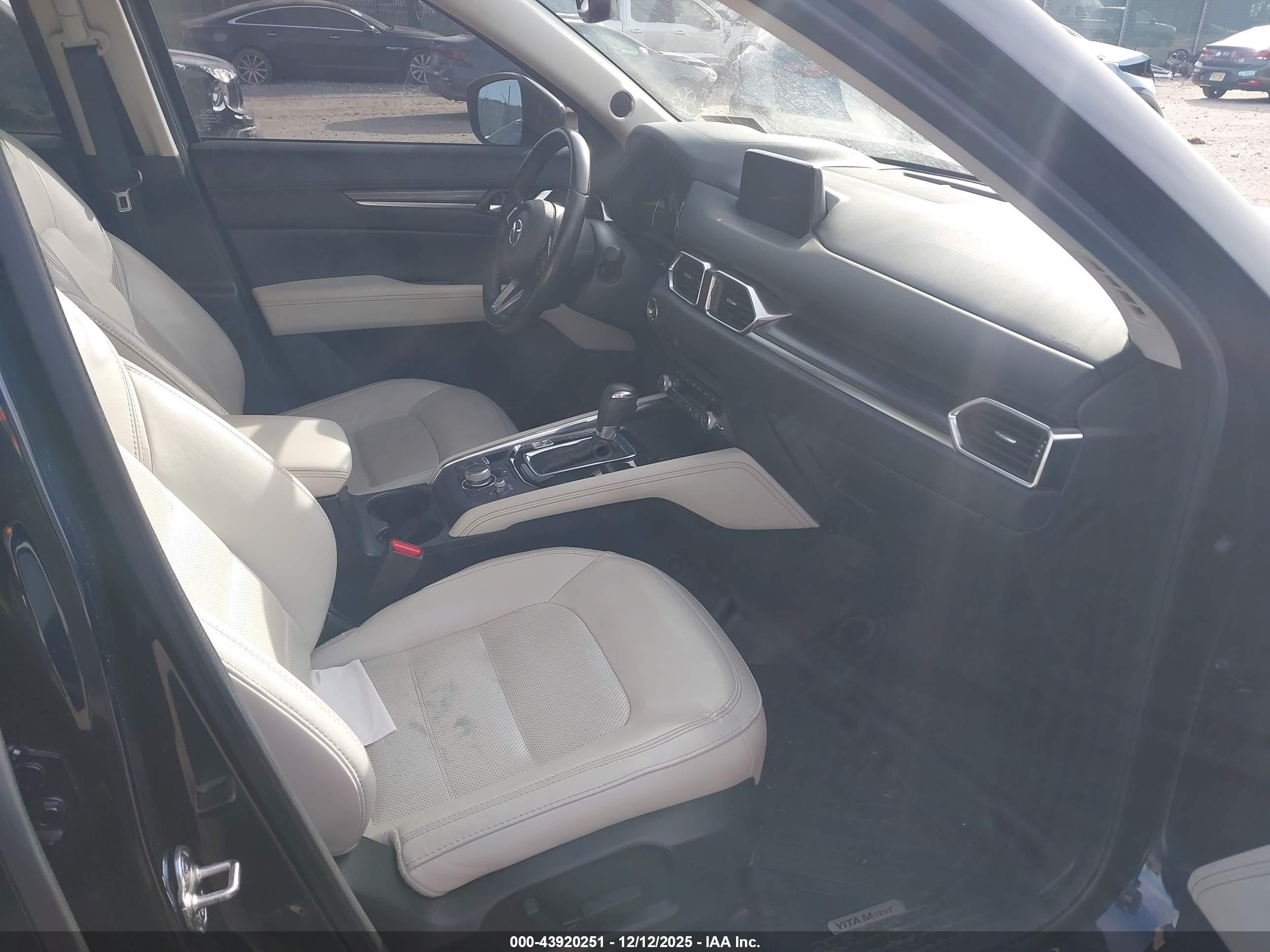 MAZDA CX-5 image 5